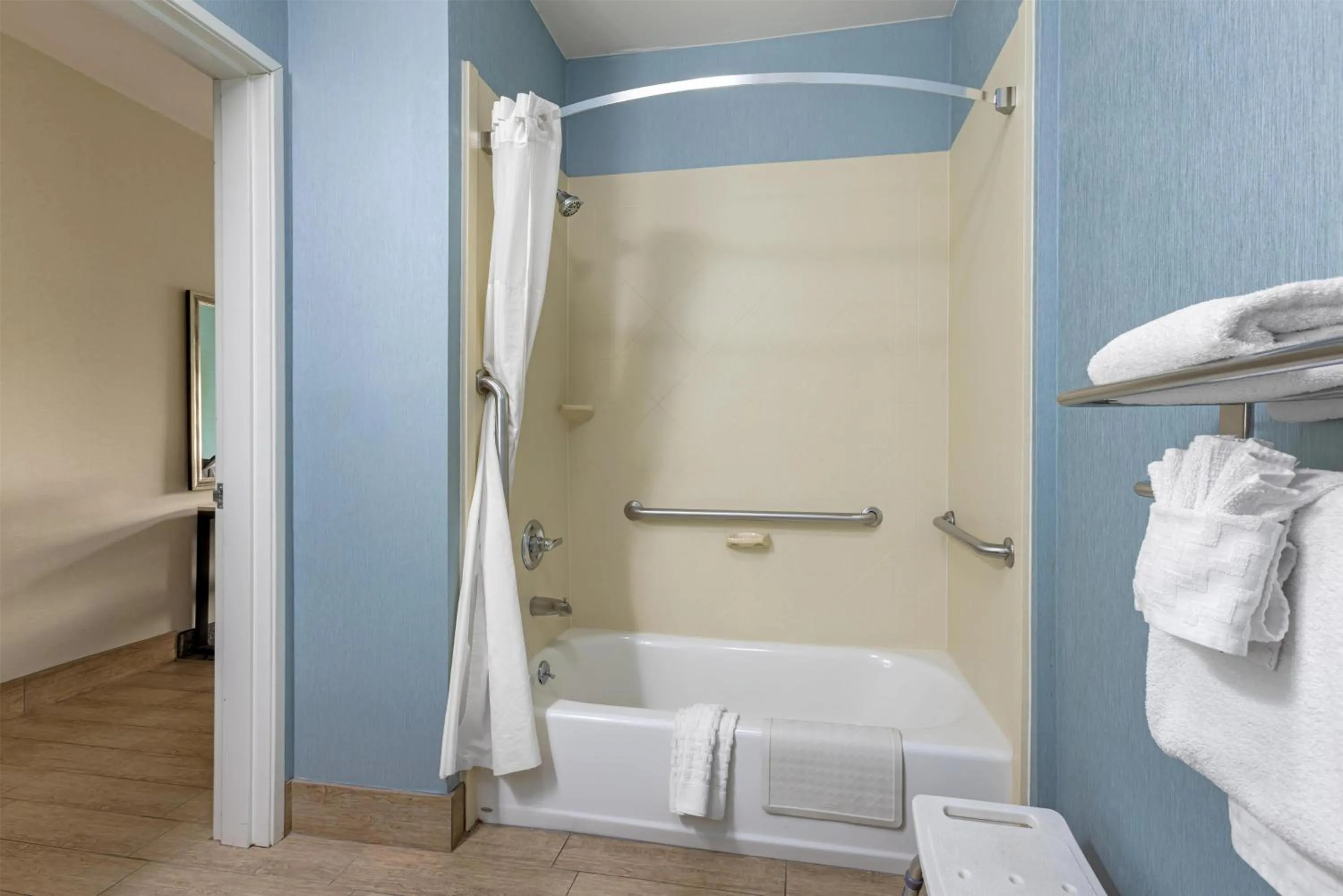 Bathroom in Best Western Plus Wasco Inn & Suites