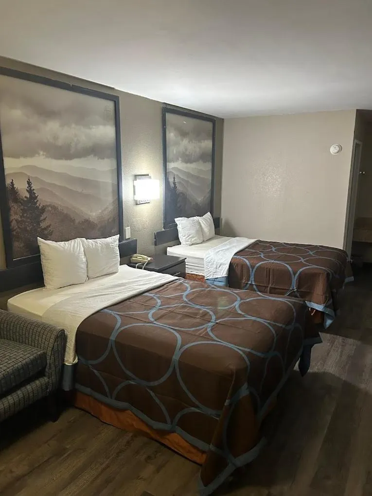 Super 8 by Wyndham Shelby