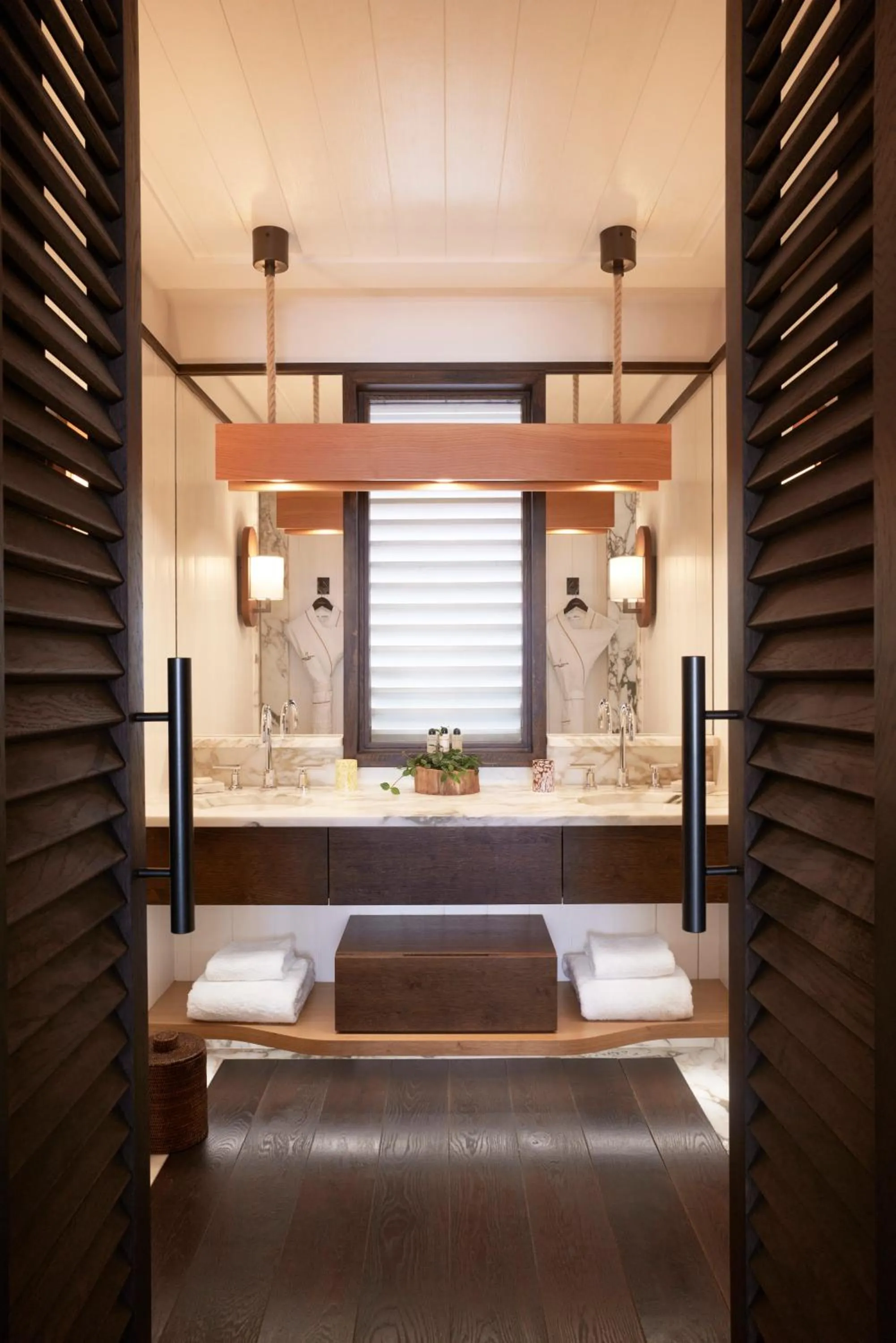 Bathroom, Bed in Hôtel Barrière Le Carl Gustaf St Barth