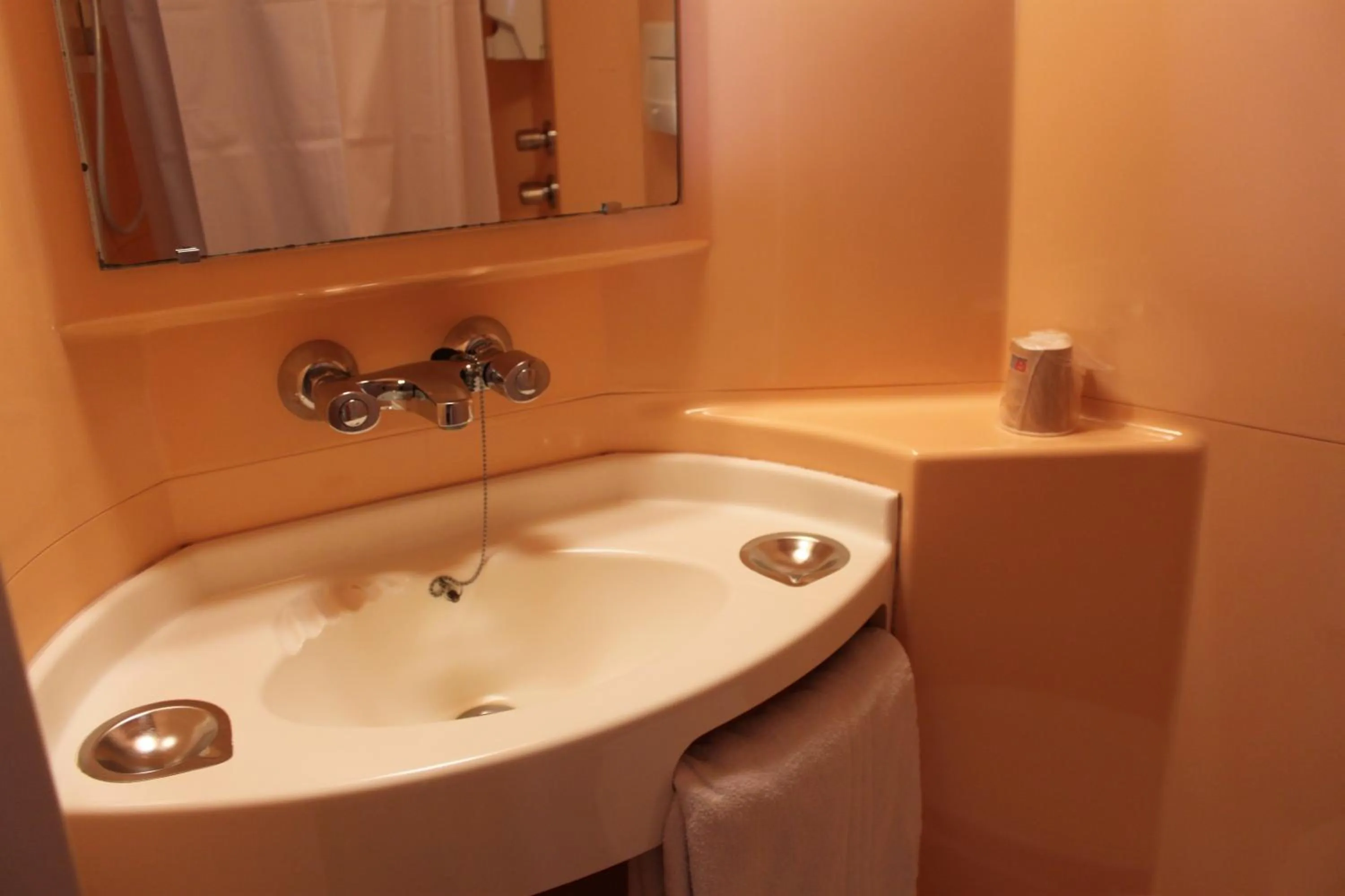 Bathroom in Hôtel Premiere Classe Pamiers