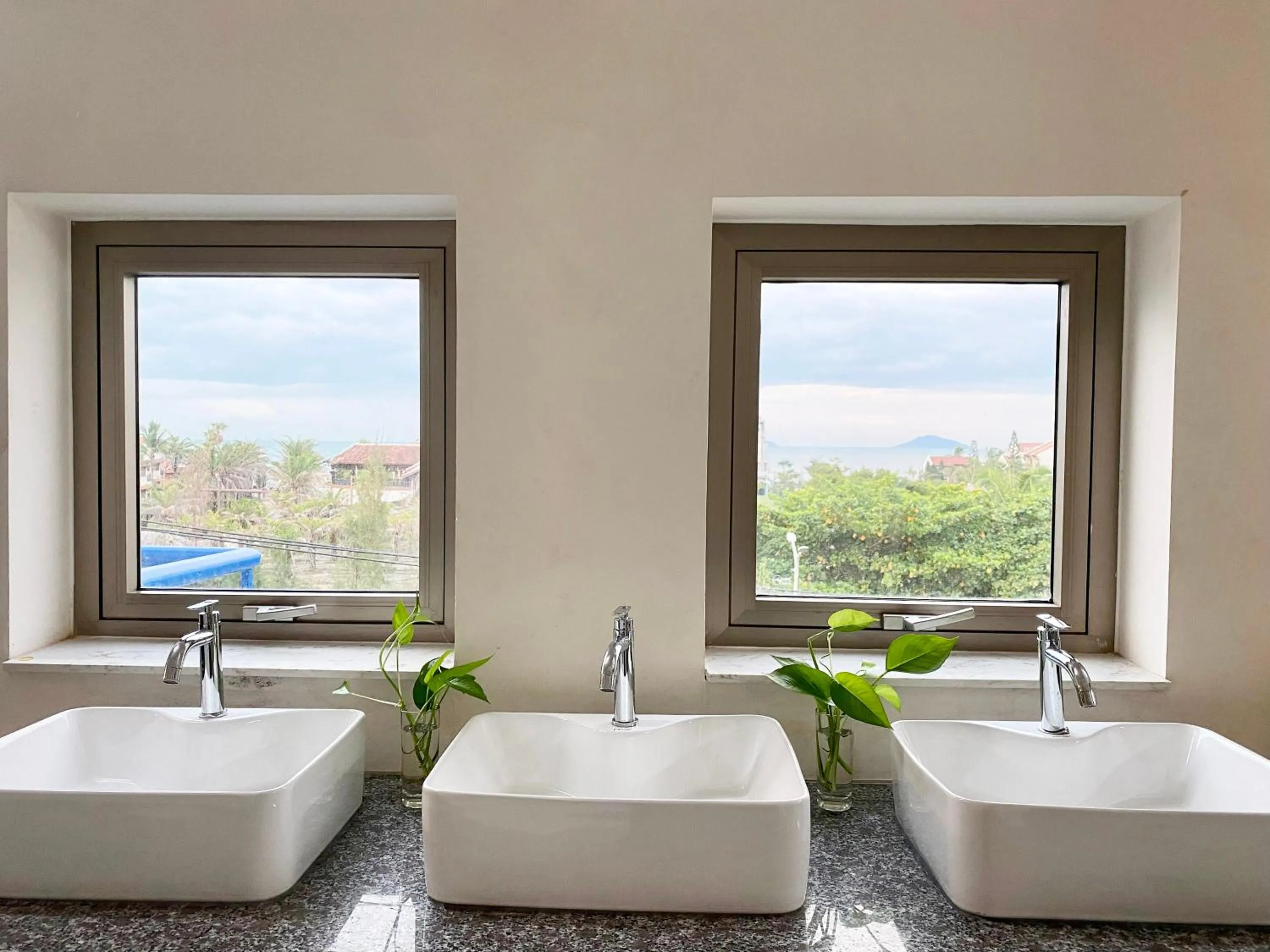 Toilet in Silk and Sea Hotel