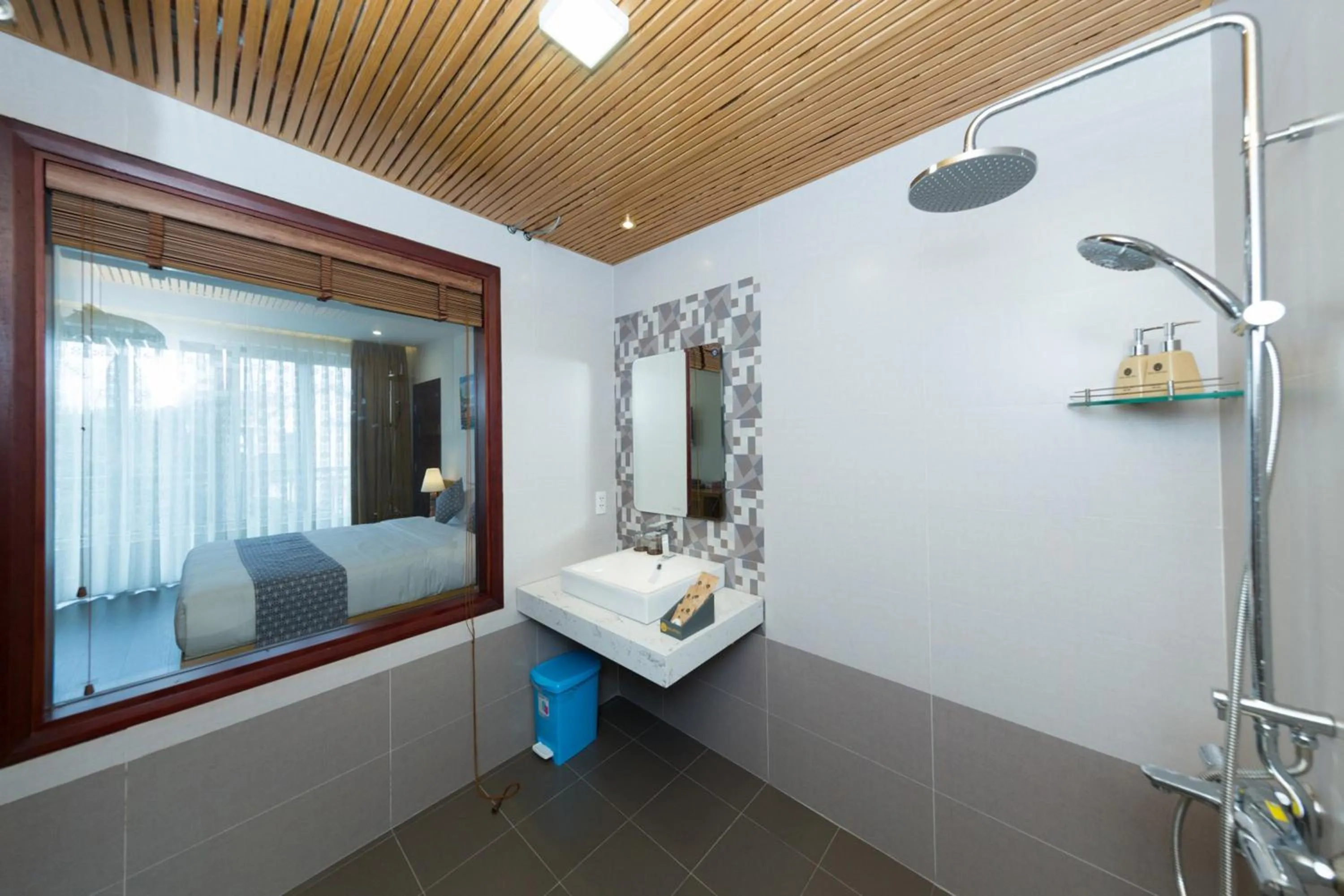 Toilet in Silk and Sea Hotel