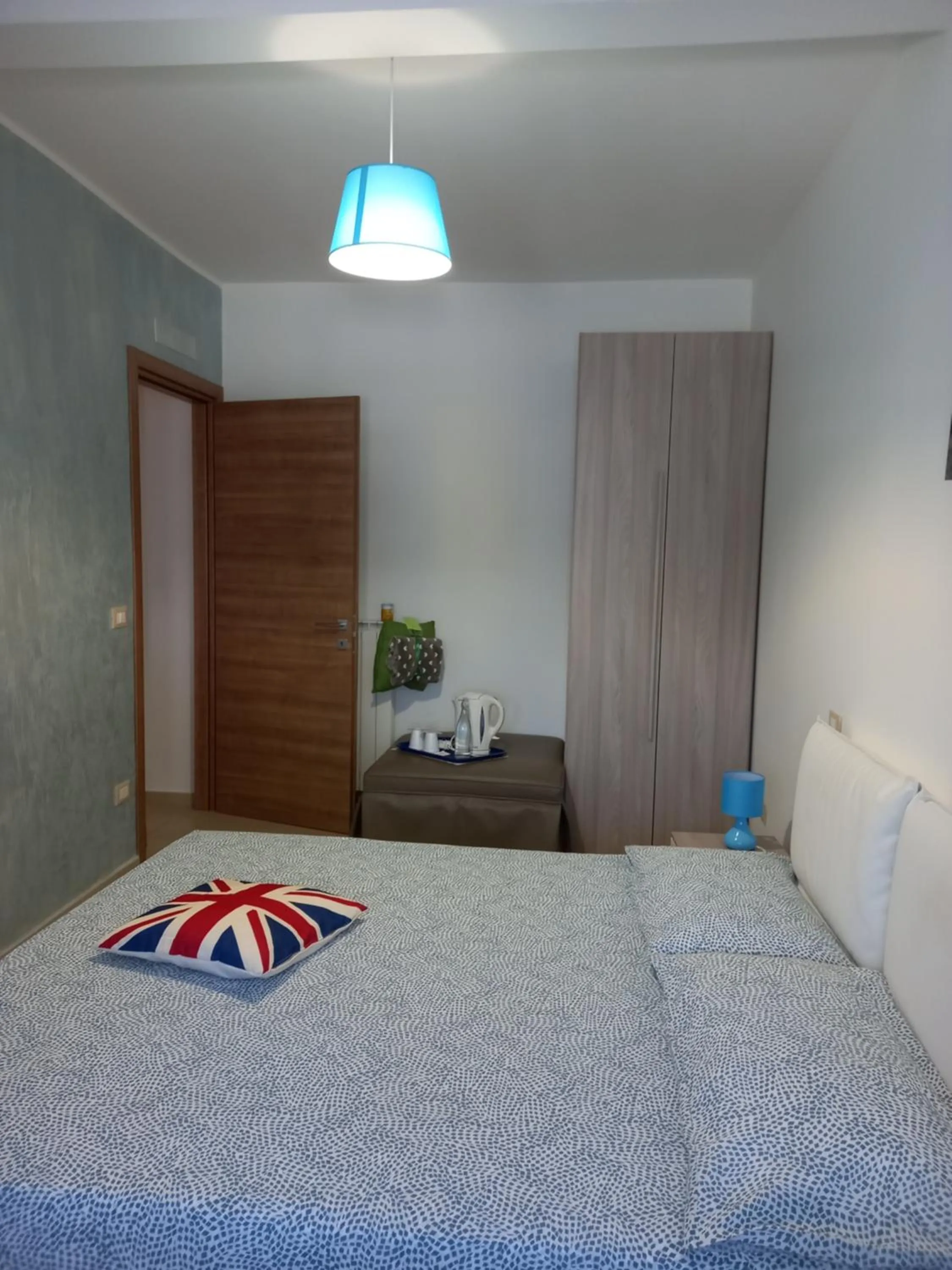 Bed in B&B IRIS COTTAGE