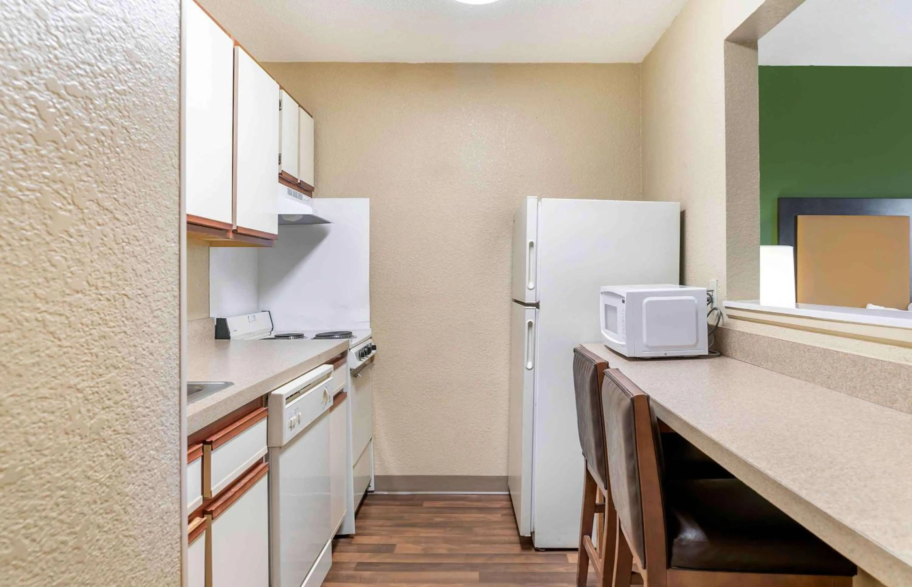 Bedroom in Extended Stay America Select Suites - Detroit - Warren