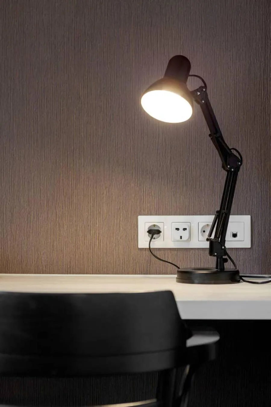 Decorative detail in Cozy Studios on Freedom Square