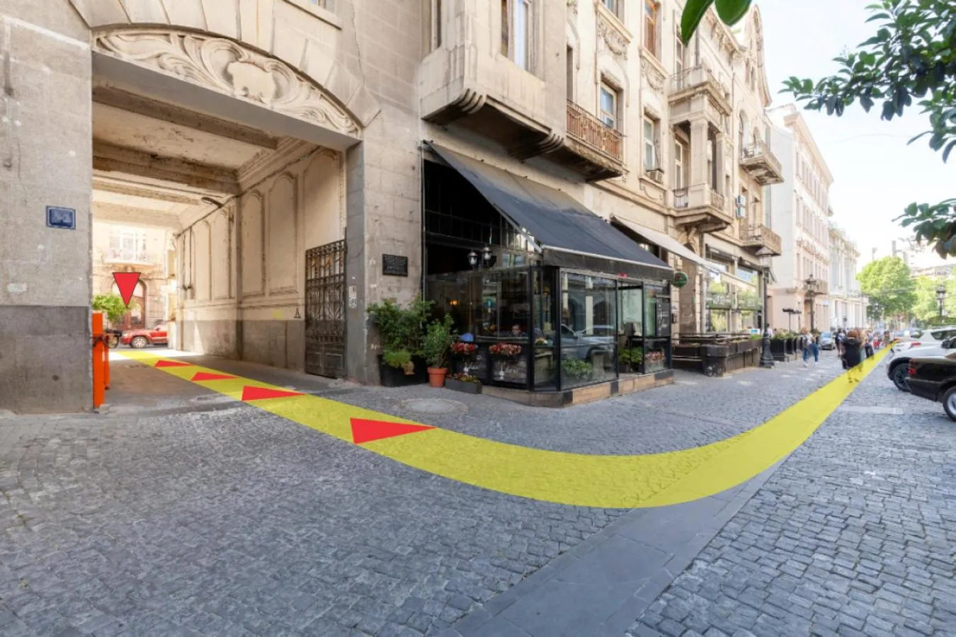 Facade/entrance in Cozy Studios on Freedom Square