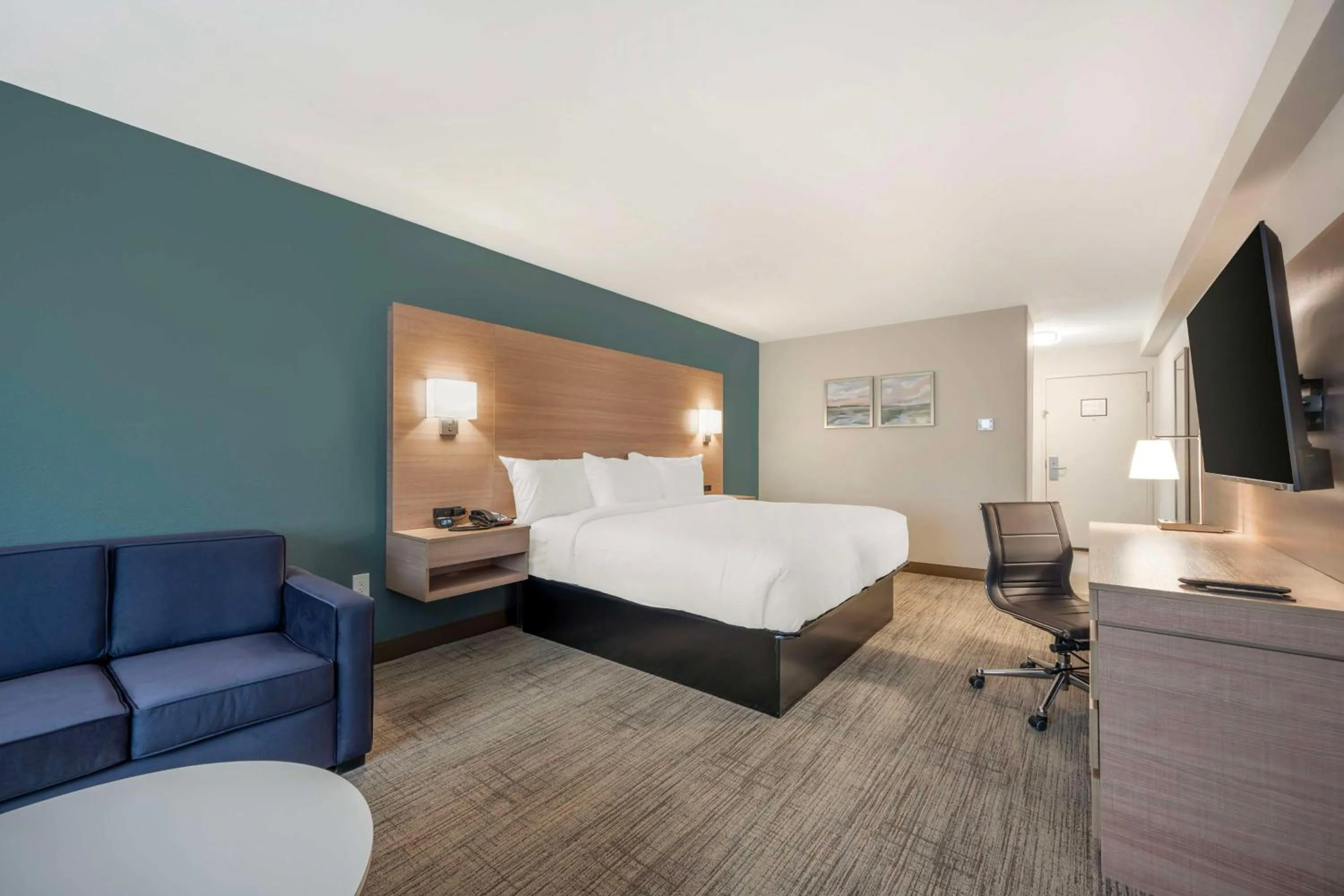 Bedroom, Bed in Best Western River Cities