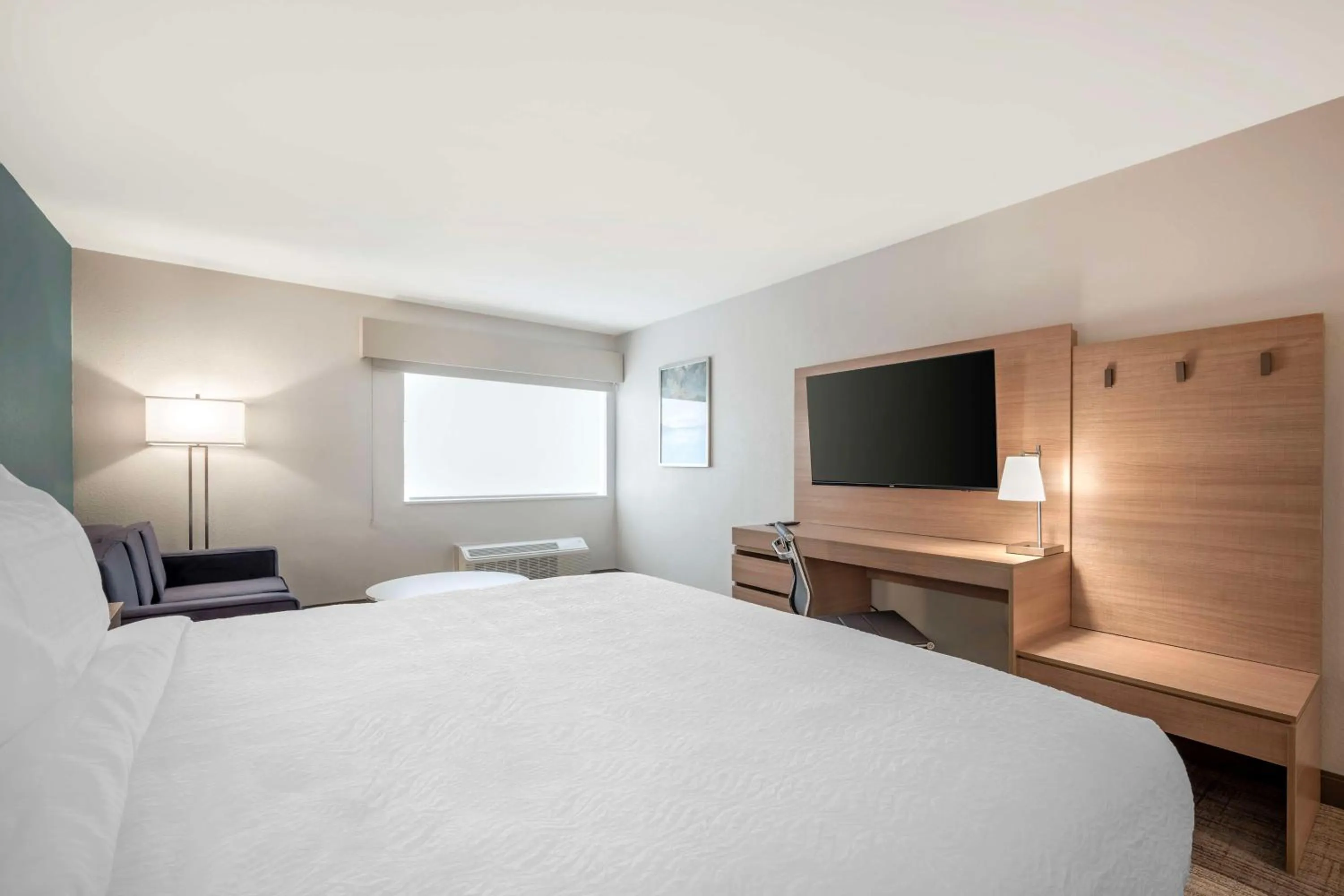 Bedroom, Bed in Best Western River Cities