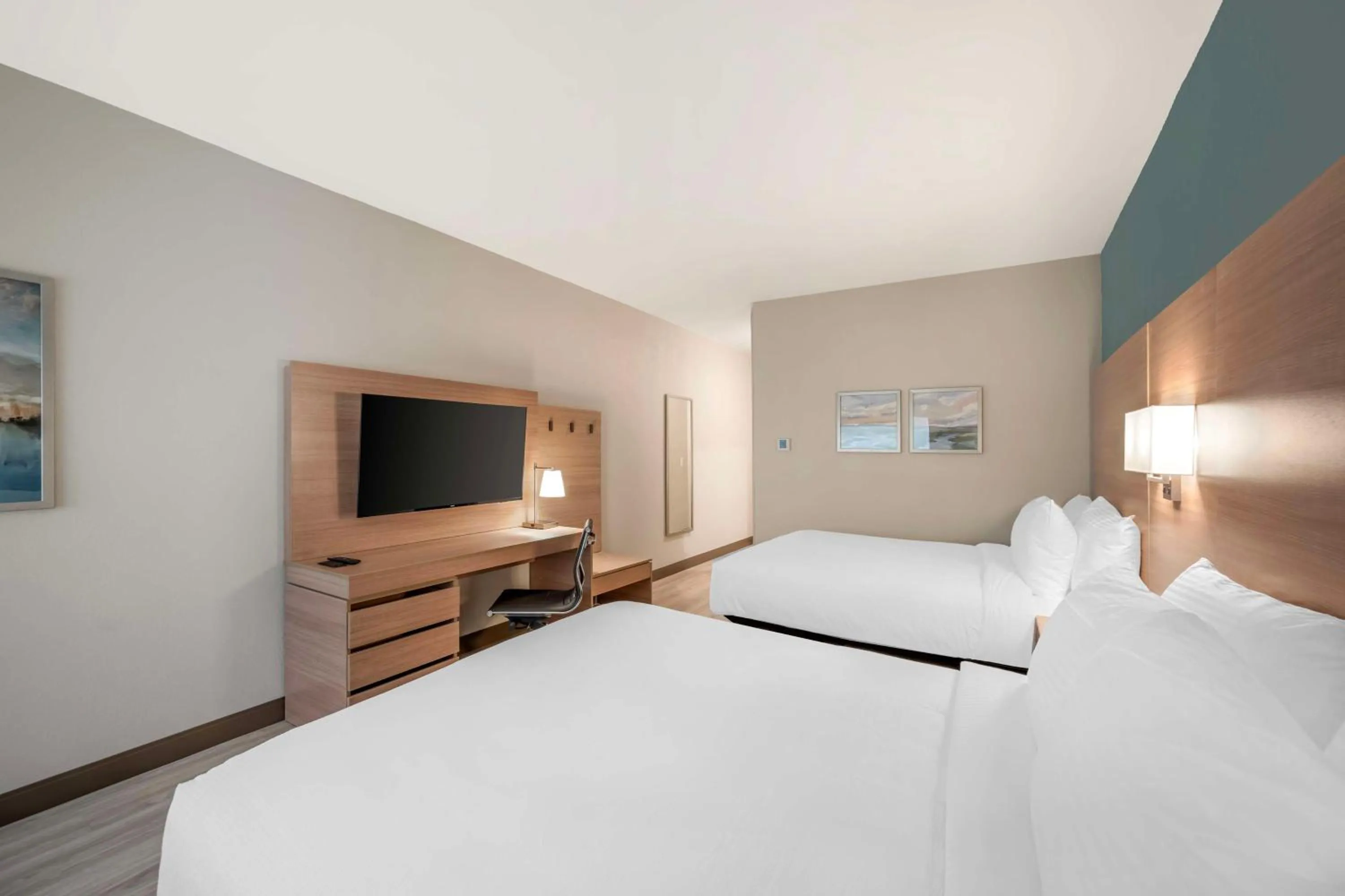 Bedroom, Bed in Best Western River Cities