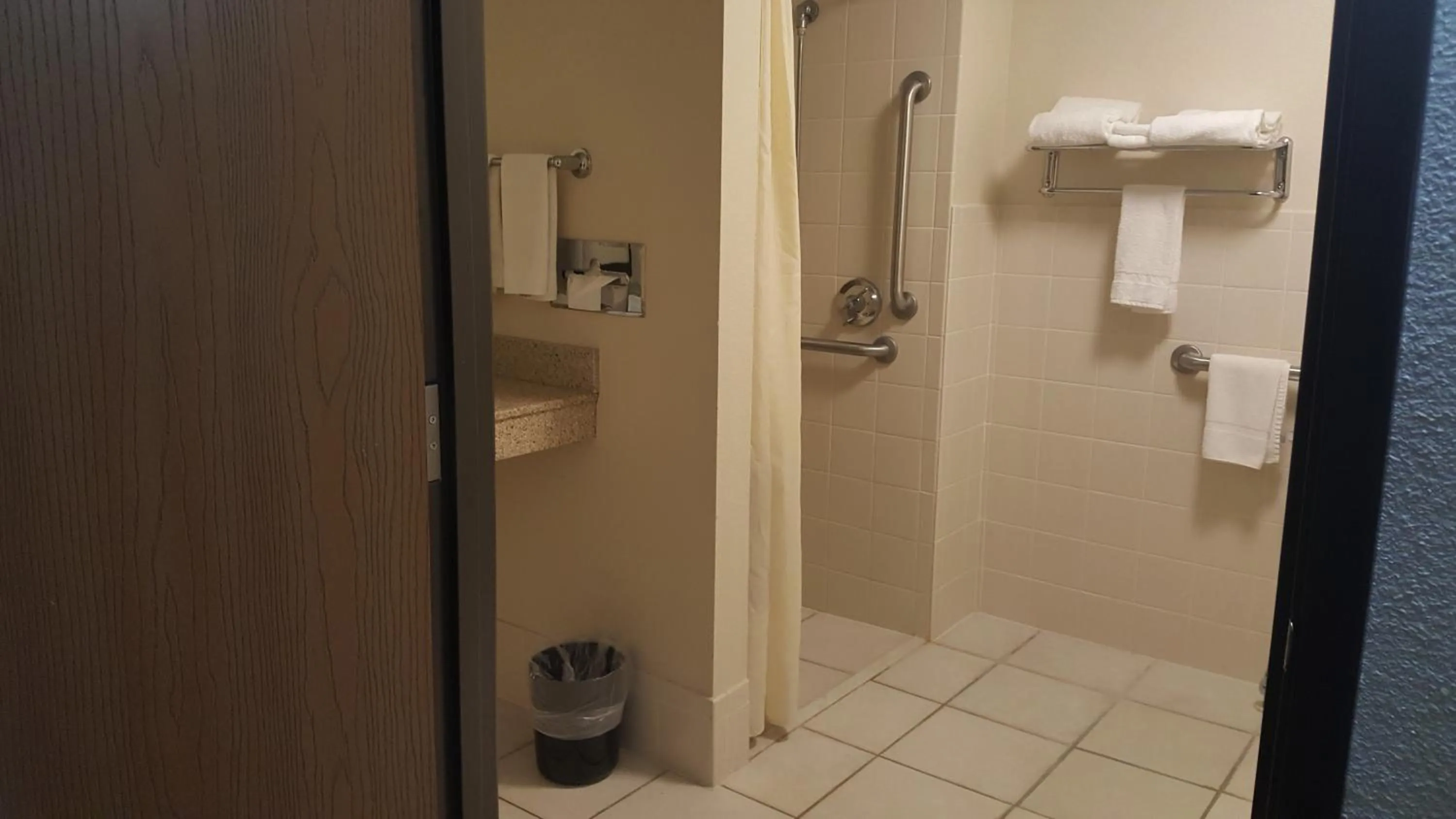 AmericInn by Wyndham Muscatine