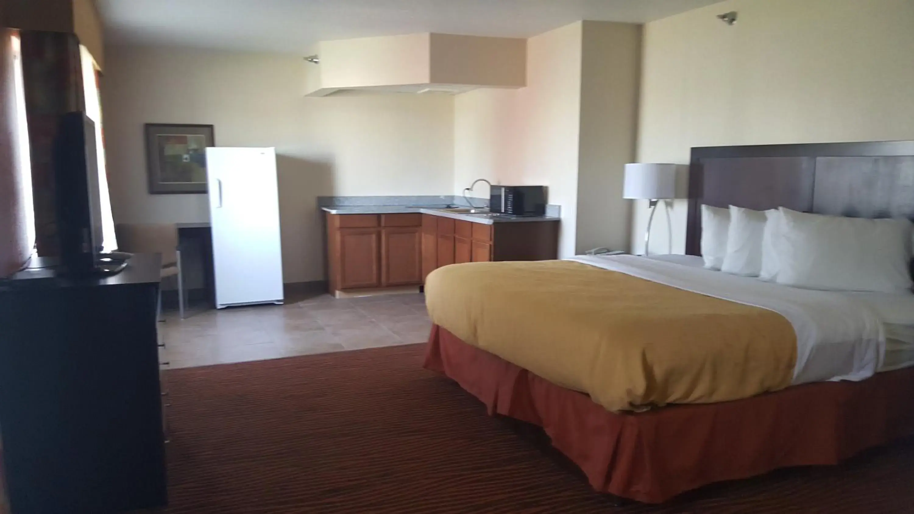 King Room - Non-Smoking in AmericInn by Wyndham Muscatine King Room - Non-Smoking in AmericInn by Wyndham Muscatine