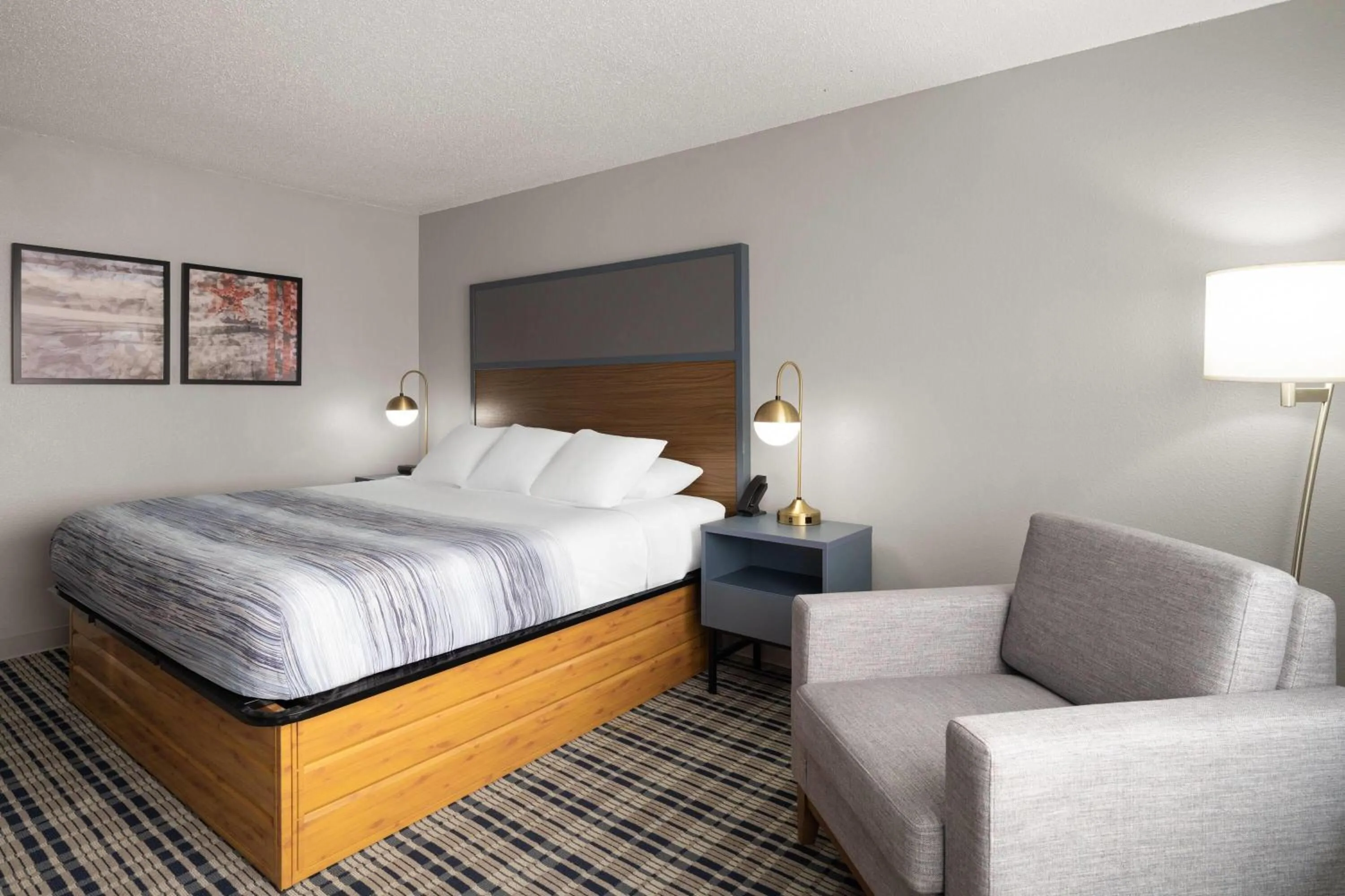 Photo of the whole room, Bed in AmericInn by Wyndham Muscatine