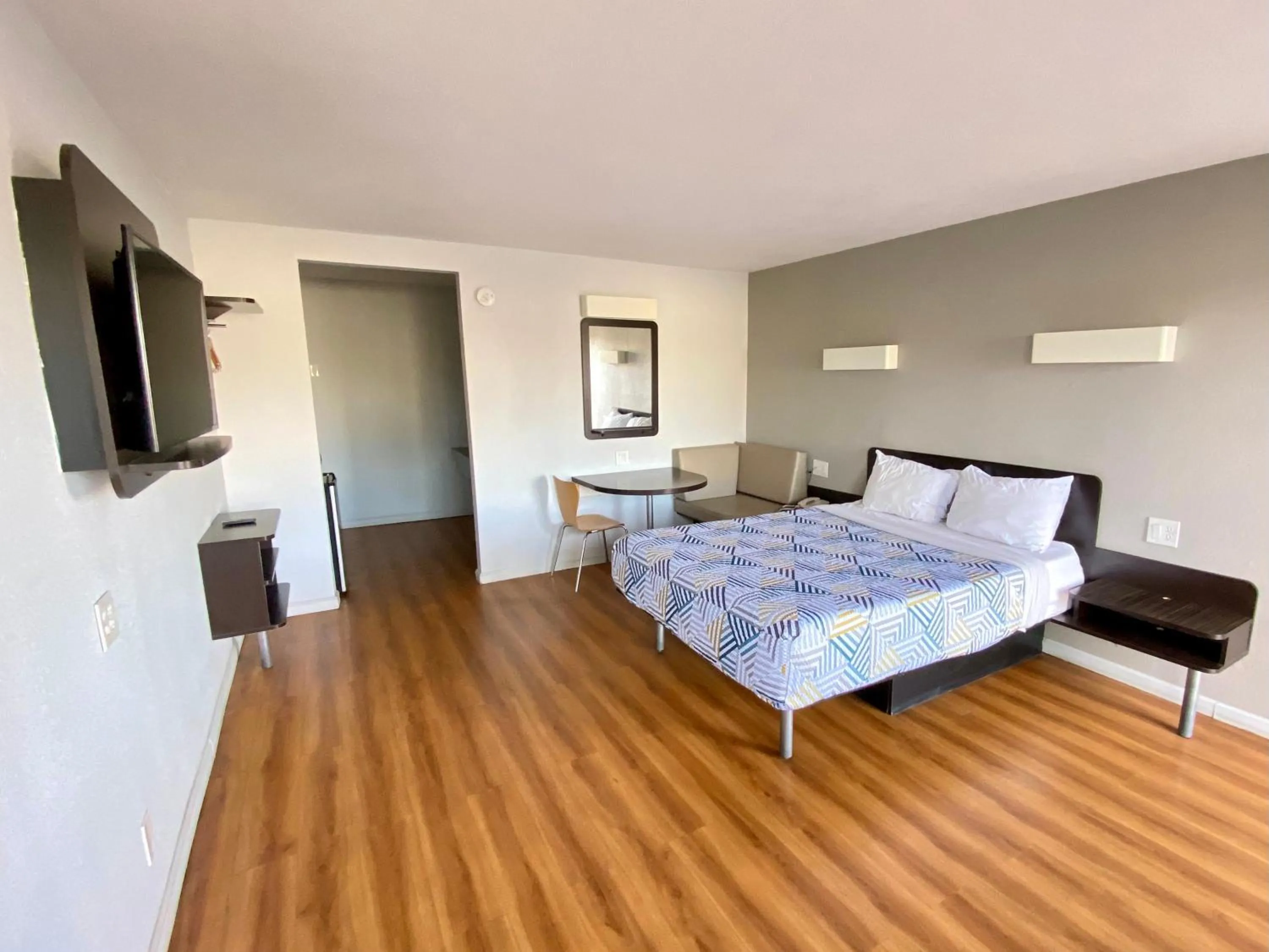 Bedroom, Bed in Motel 6-Delano, CA