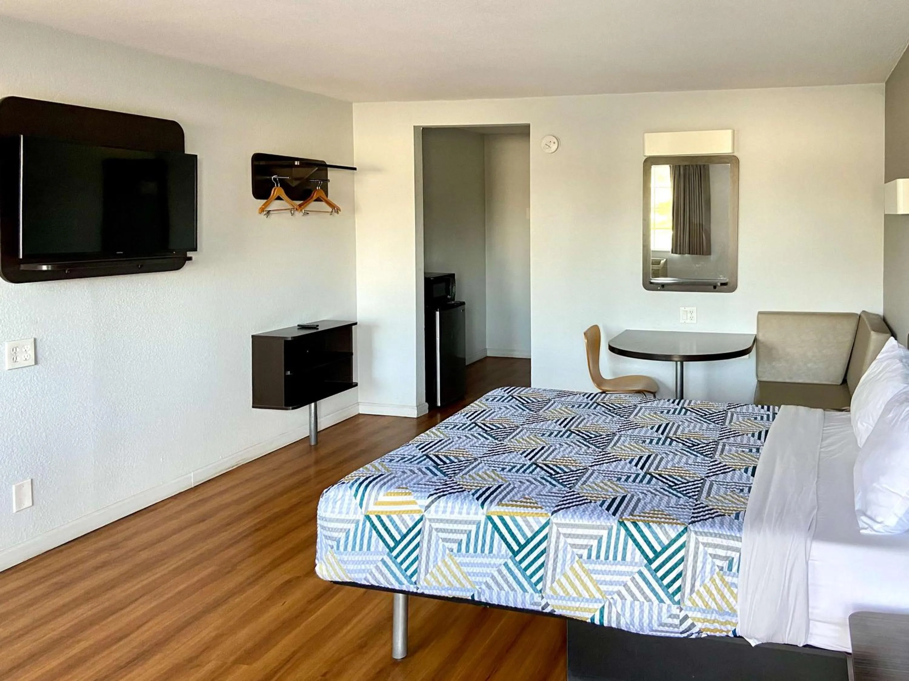 Bedroom, Bed in Motel 6-Delano, CA