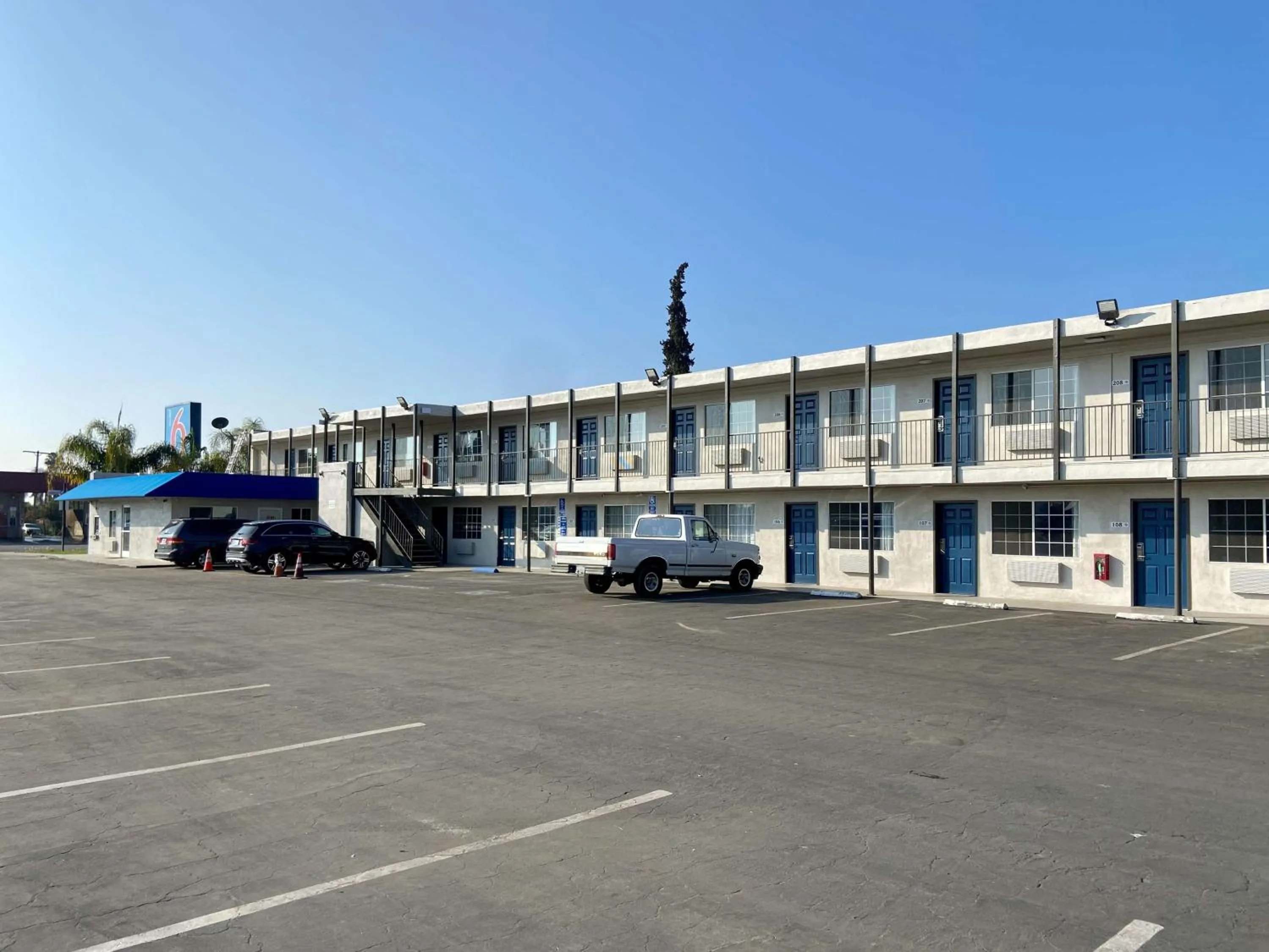 Property building in Motel 6-Delano, CA