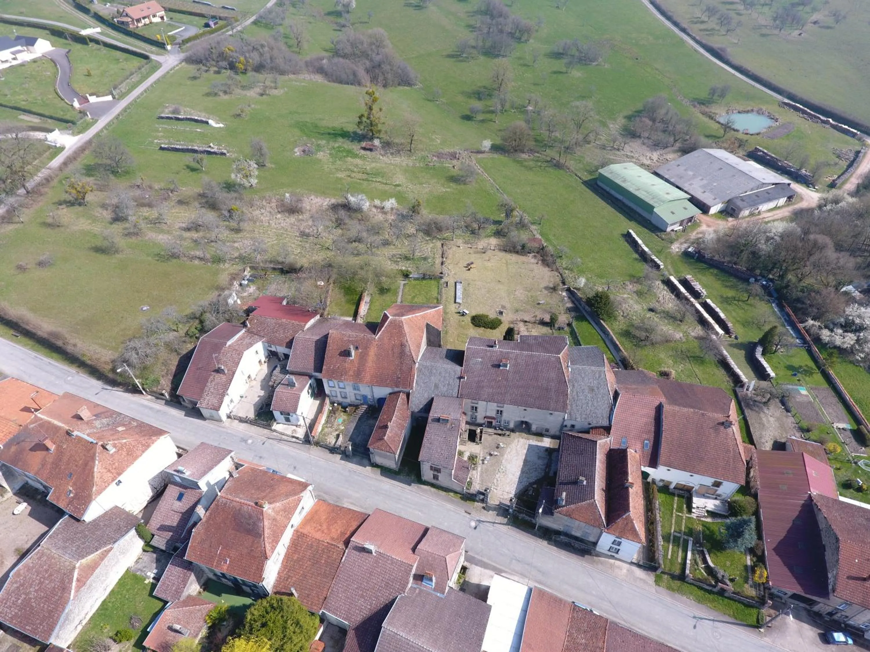 Property building in La Maison du Notaire - Chambre d'Hôtes - Huisdieren welkom