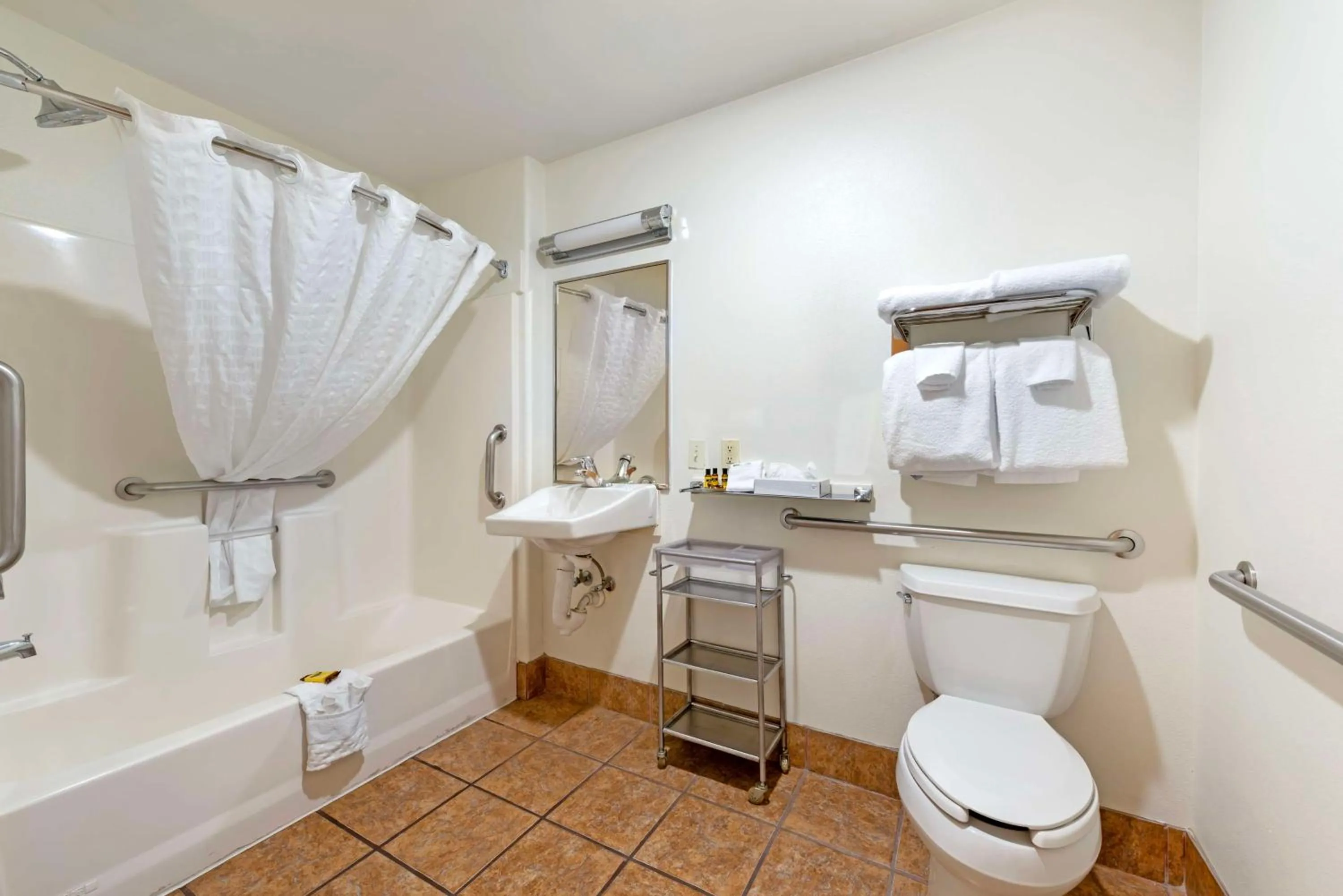 Bathroom in Best Western Plus Eagleridge Inn & Suites