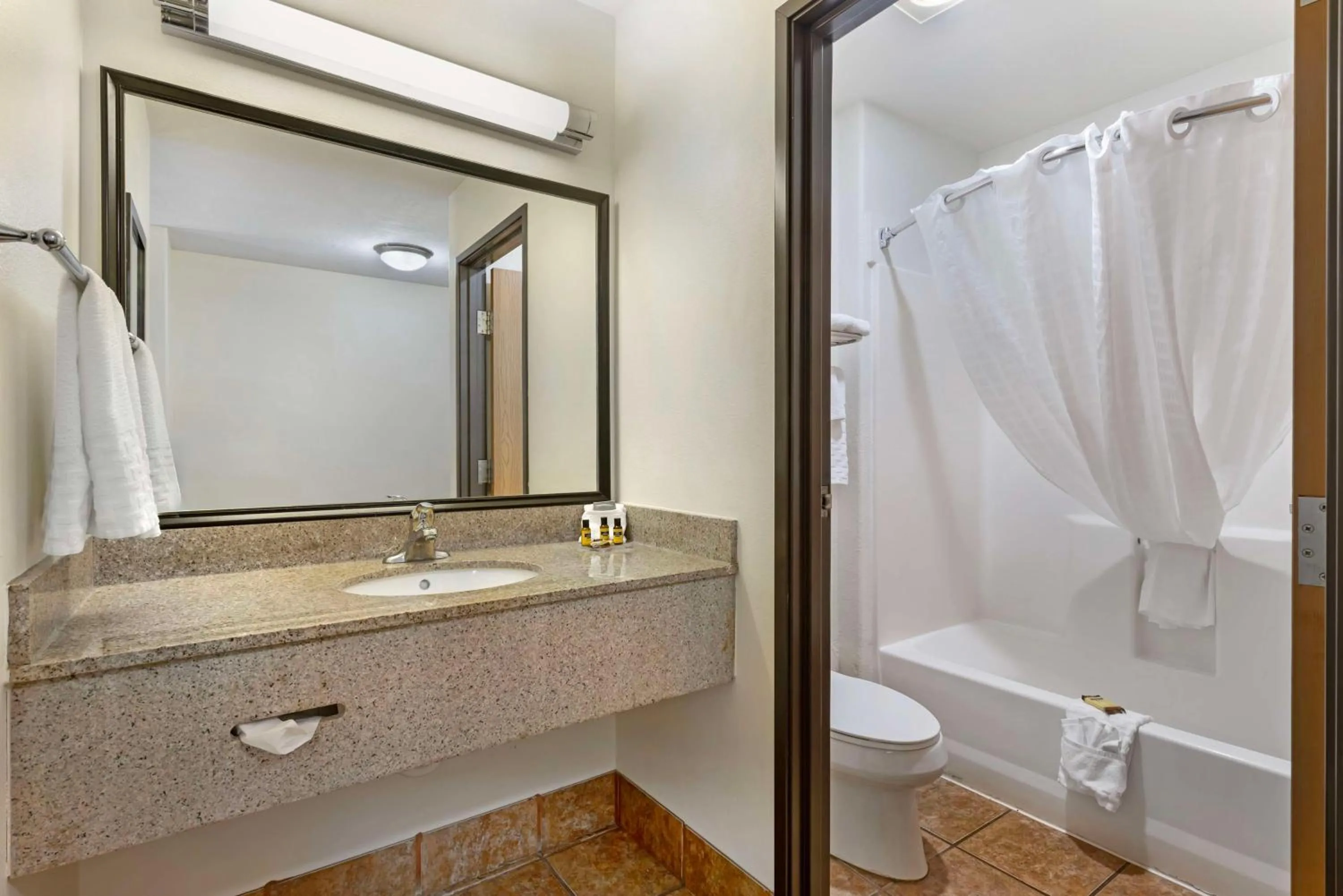 Bathroom in Best Western Plus Eagleridge Inn & Suites