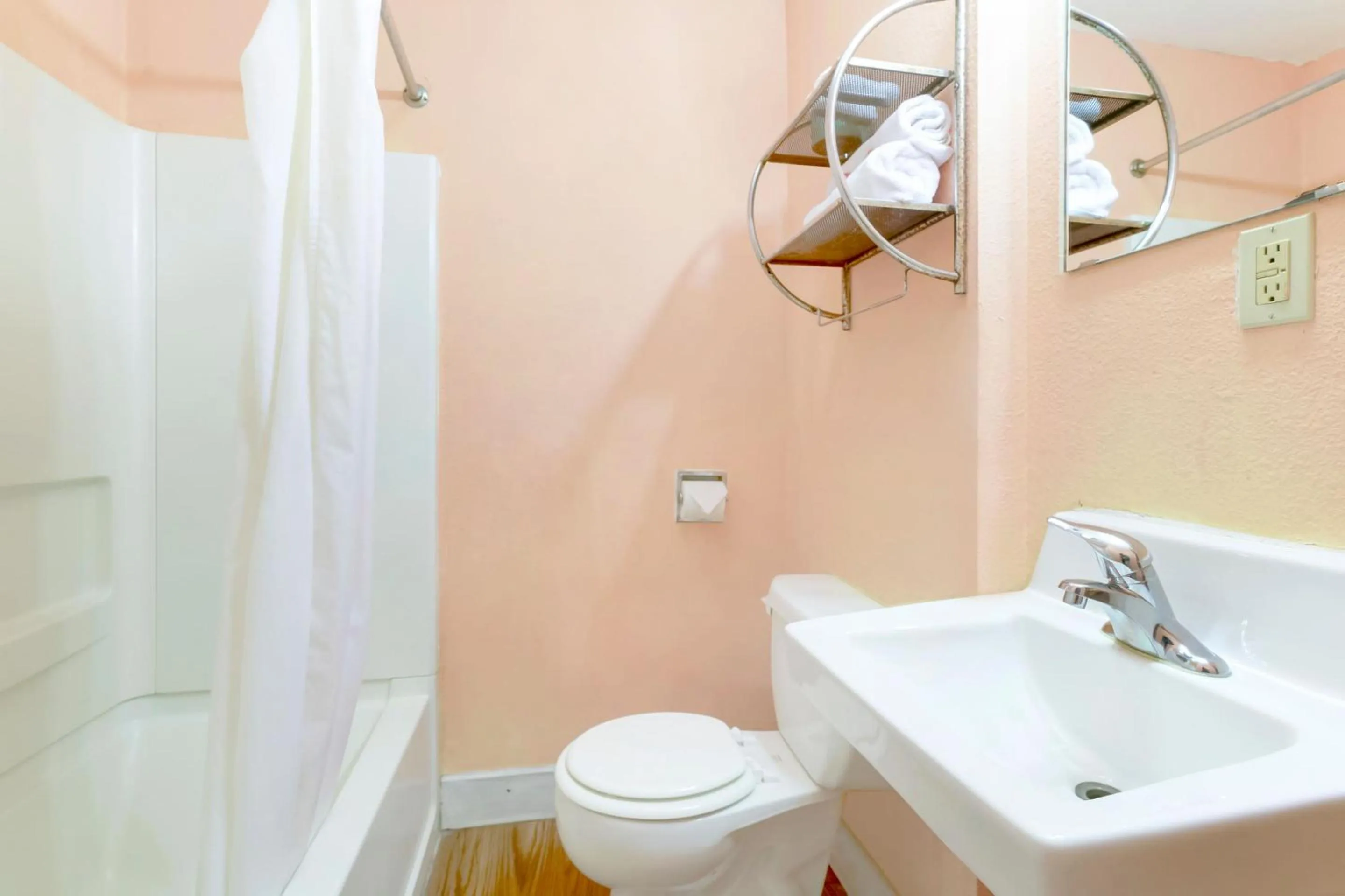 Bathroom in OYO Hotel Myrtle Beach Kings Hwy