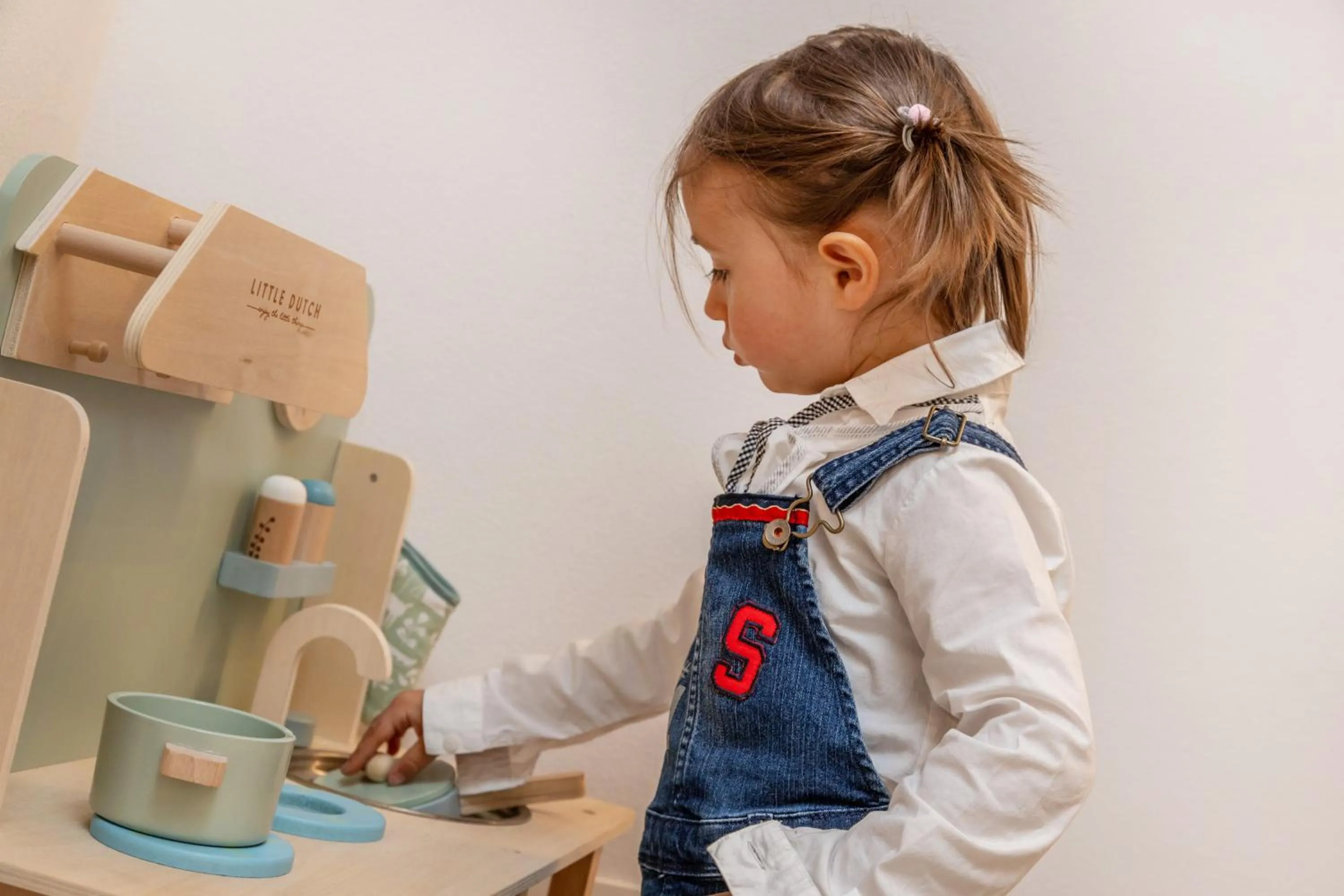 children in Maison Valentina