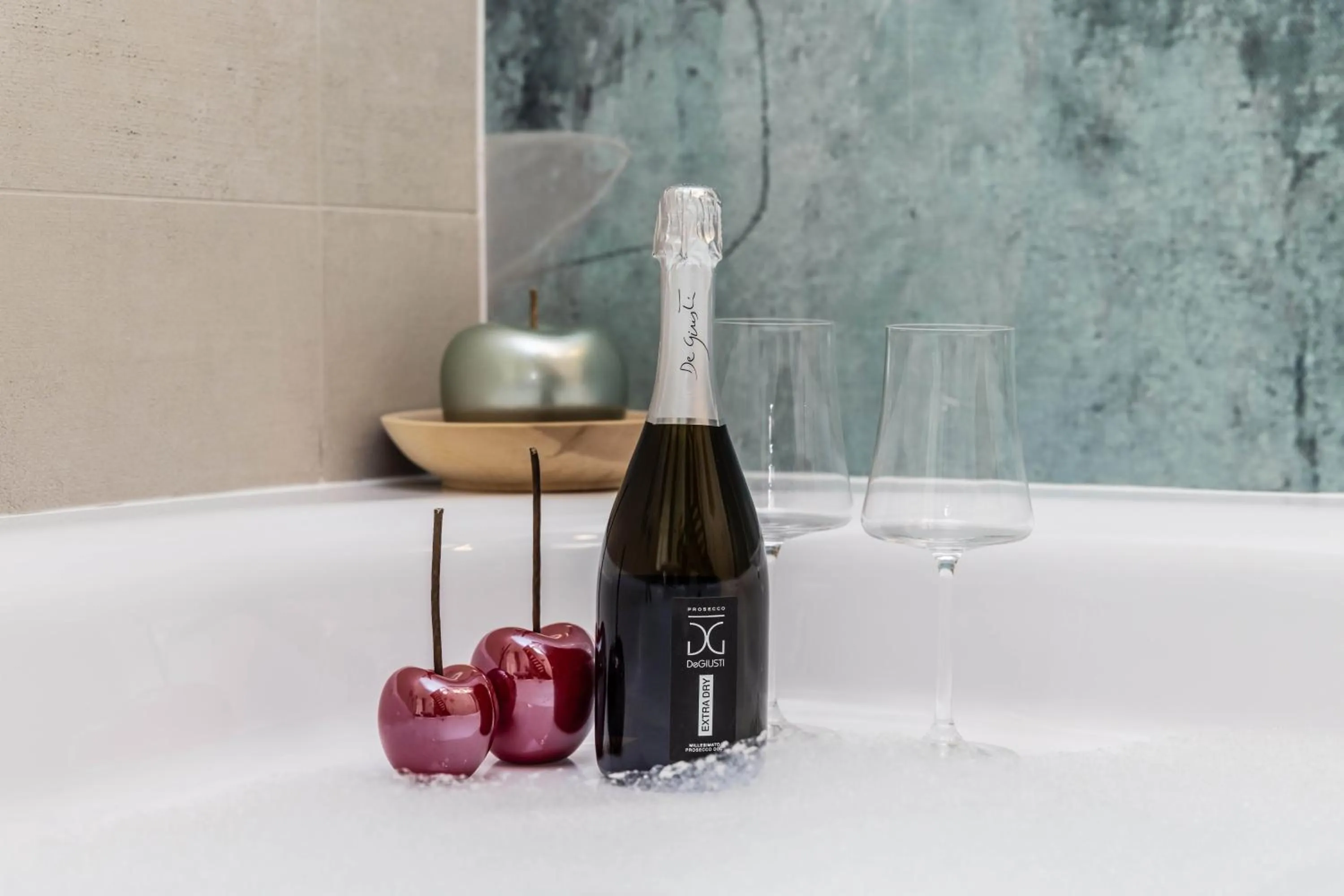 Hot Tub in Maison Valentina