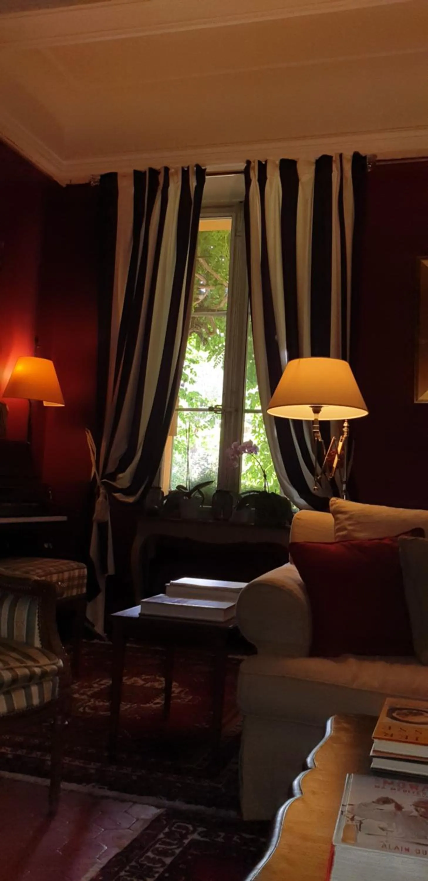 Living room, Bed in La Cordeline