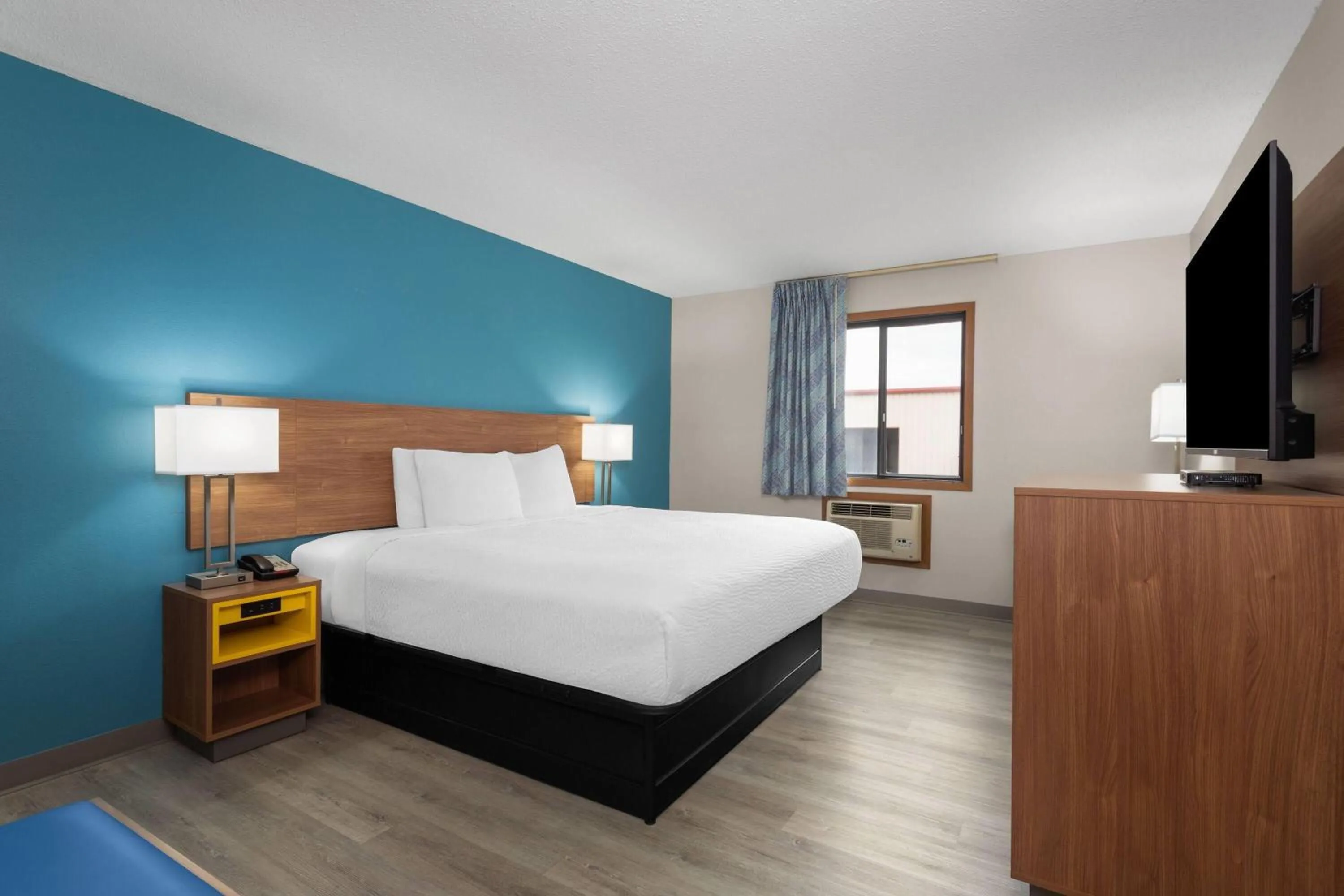 Photo of the whole room, Bed in Days Inn by Wyndham Austin