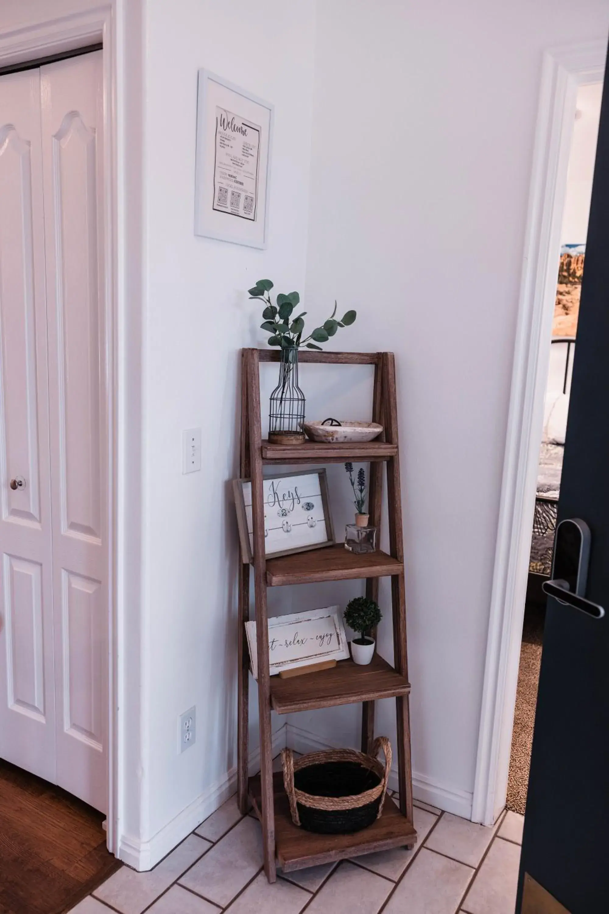 Five-Bedroom House in Bryce Pioneer Village Five-Bedroom House in Bryce Pioneer Village