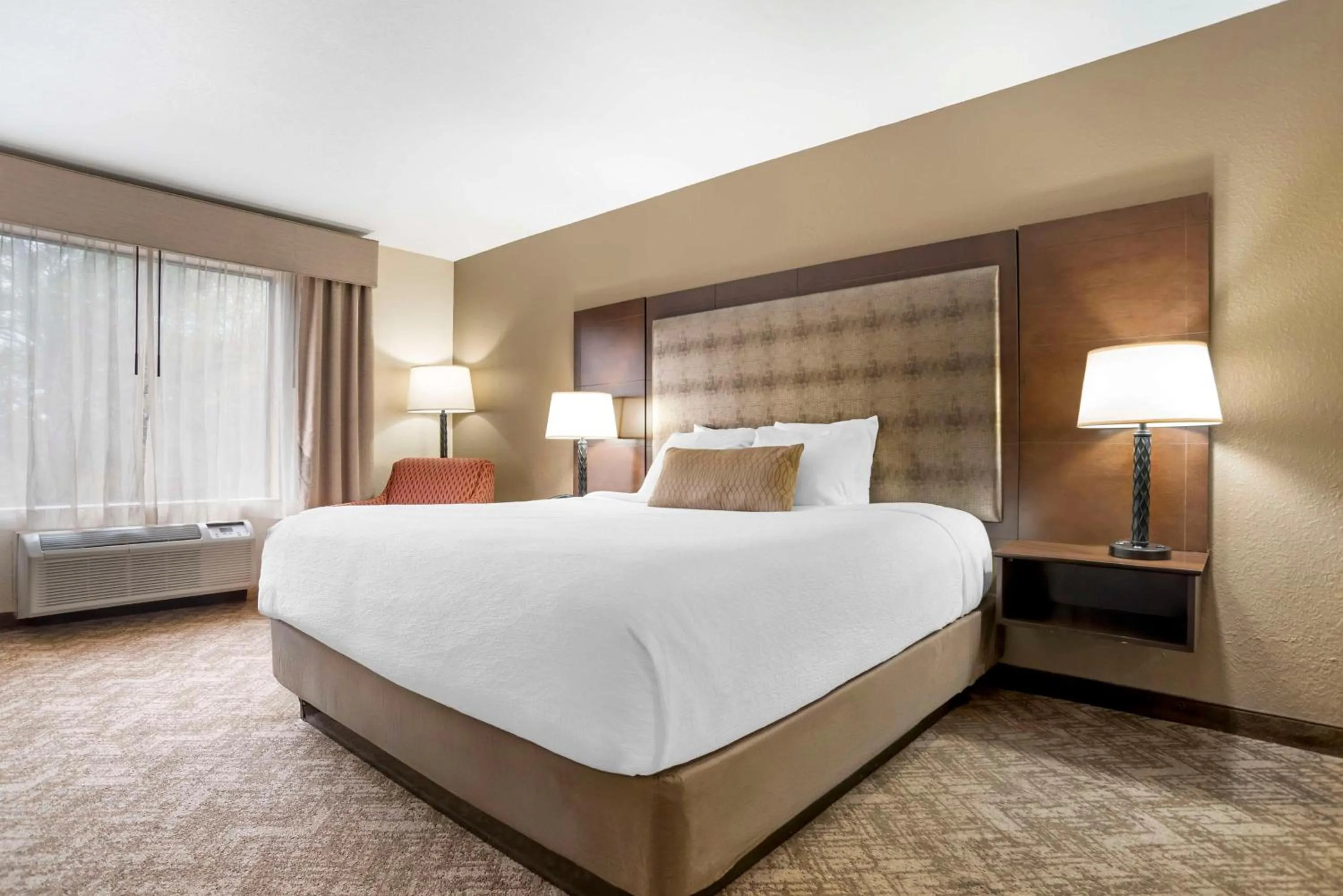 Bedroom, Bed in Best Western Gardendale