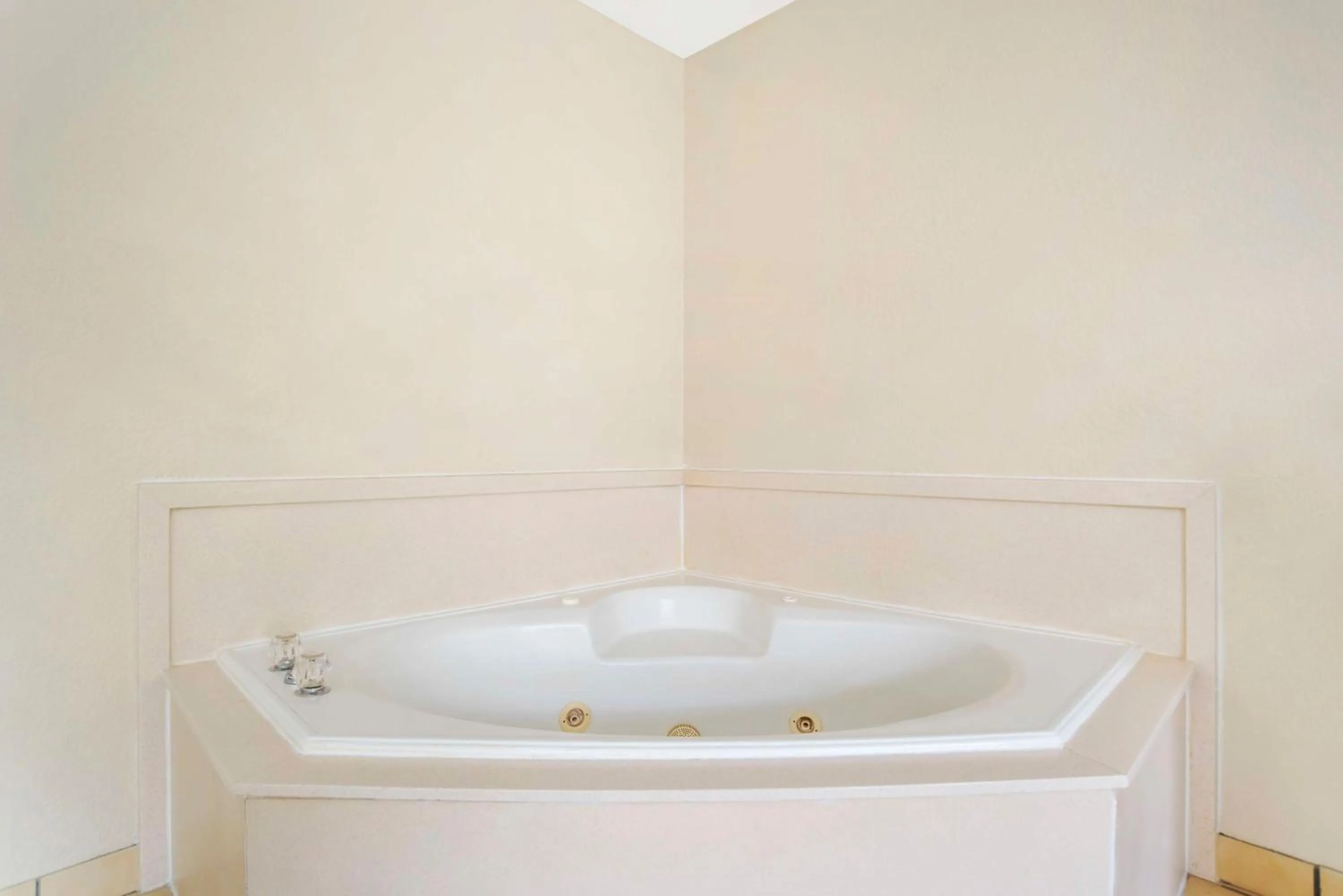 Bedroom in Best Western Gardendale