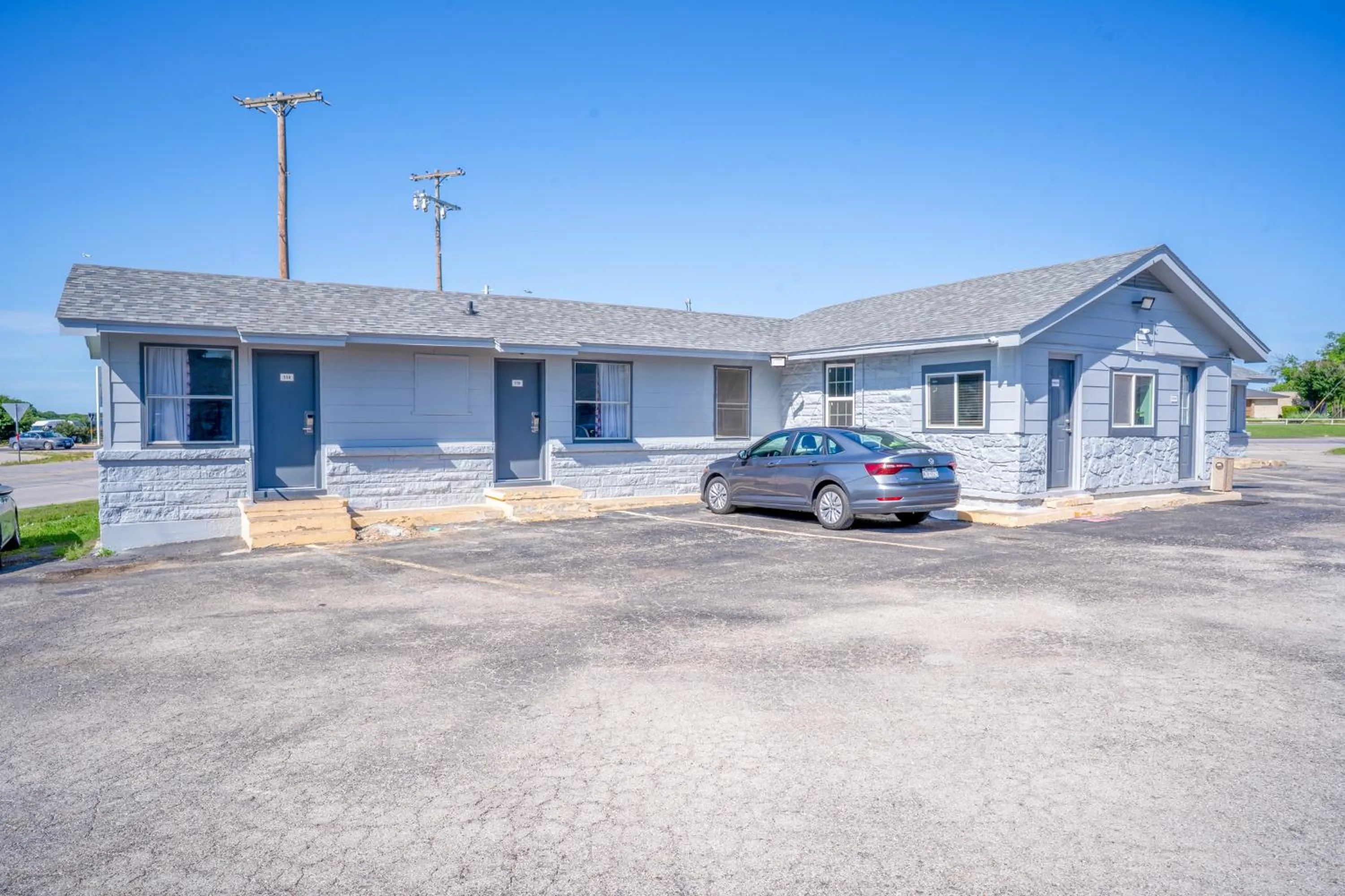 Parking in Royal Inn