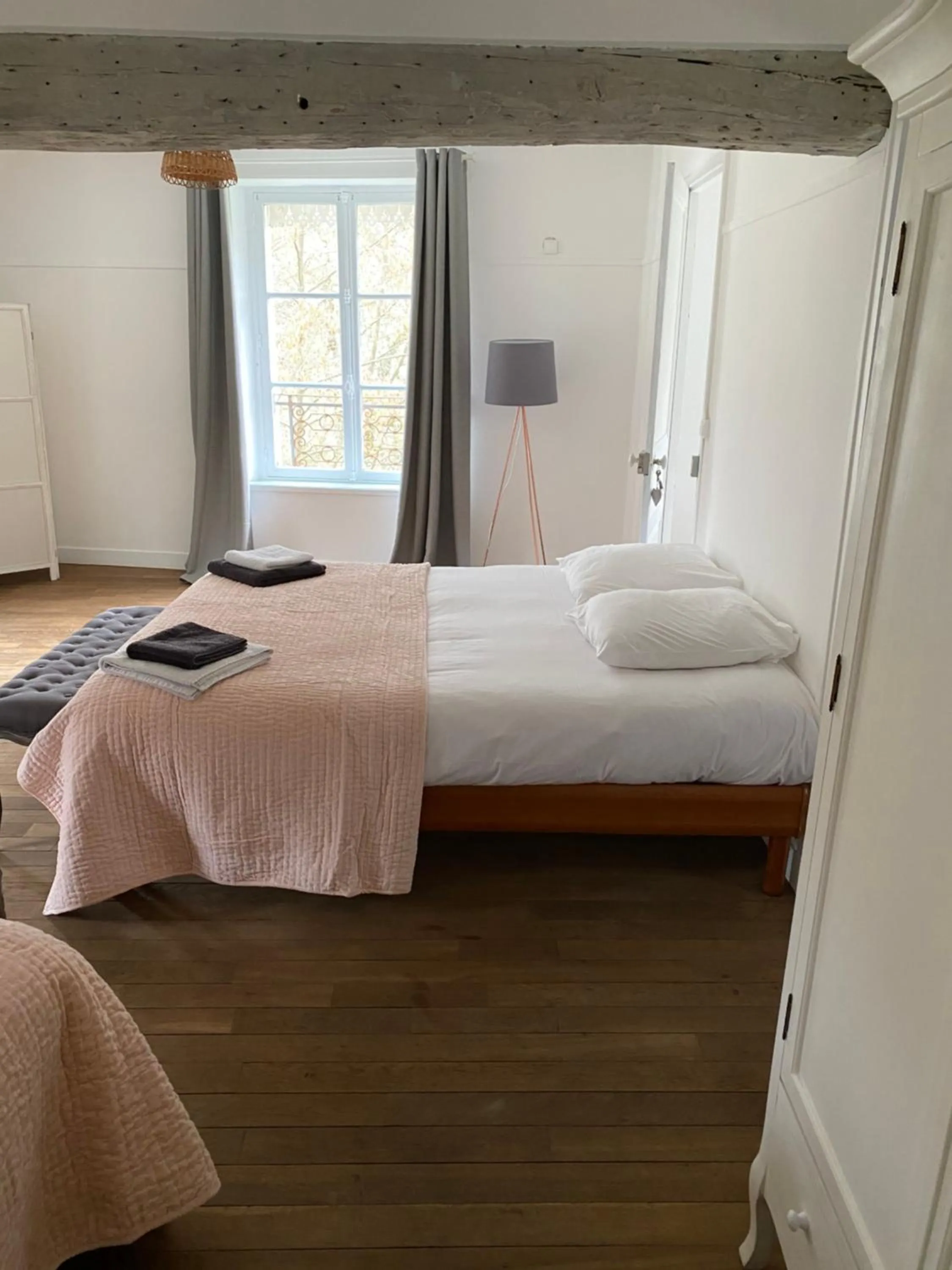 towels, Bed in Le Moulin Bleu