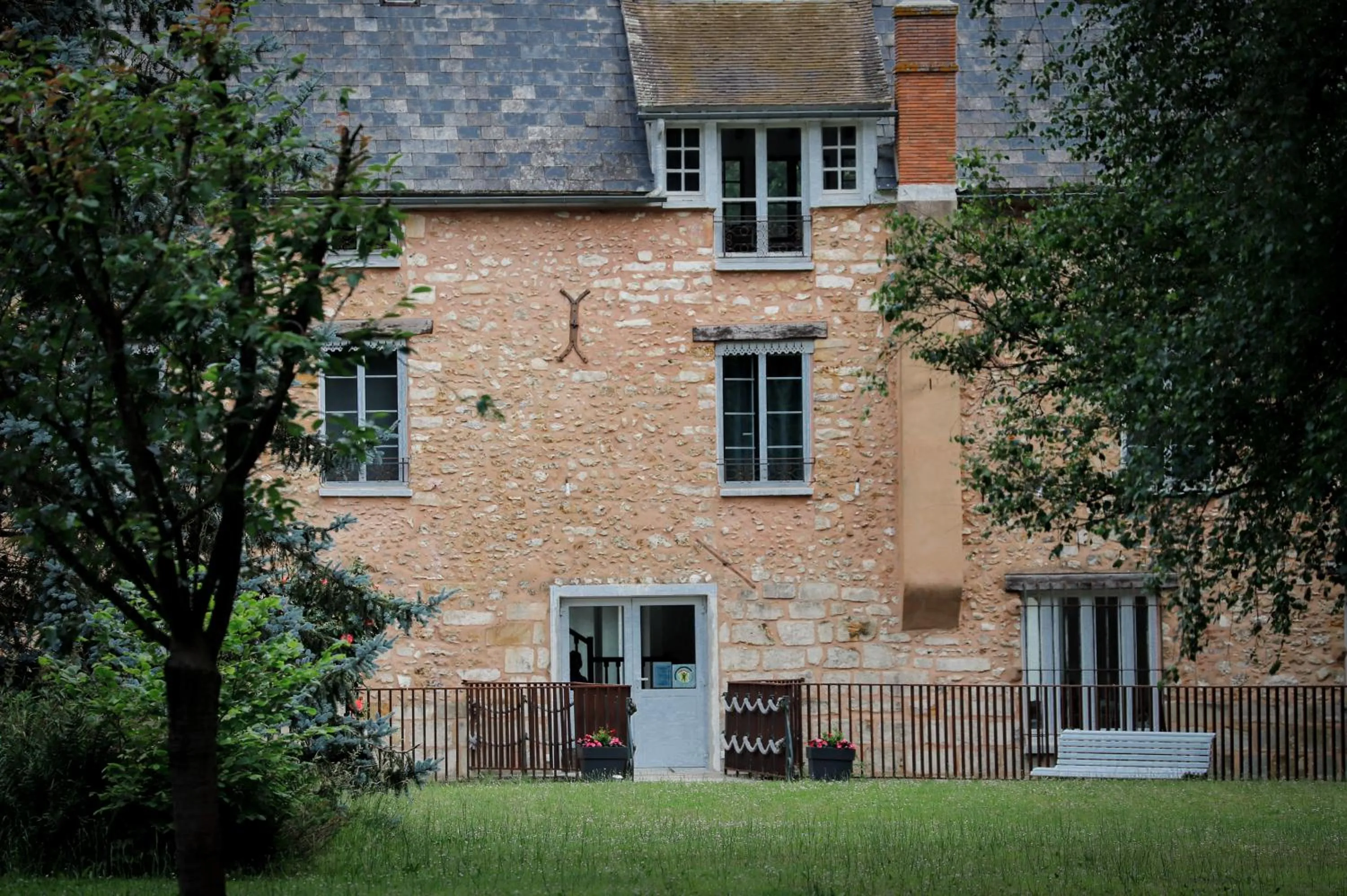 Property building in Le Moulin Bleu