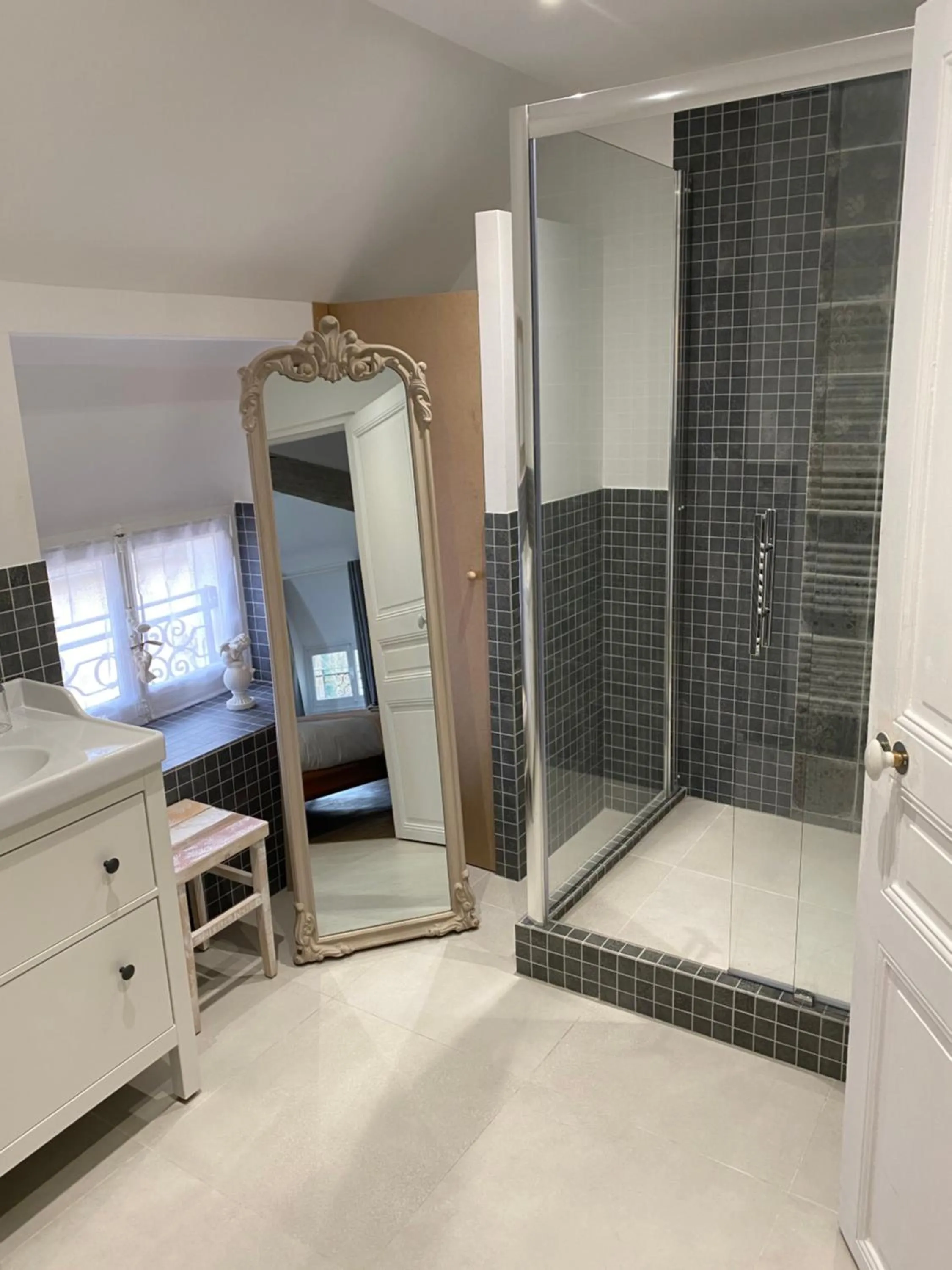 Bathroom in Le Moulin Bleu