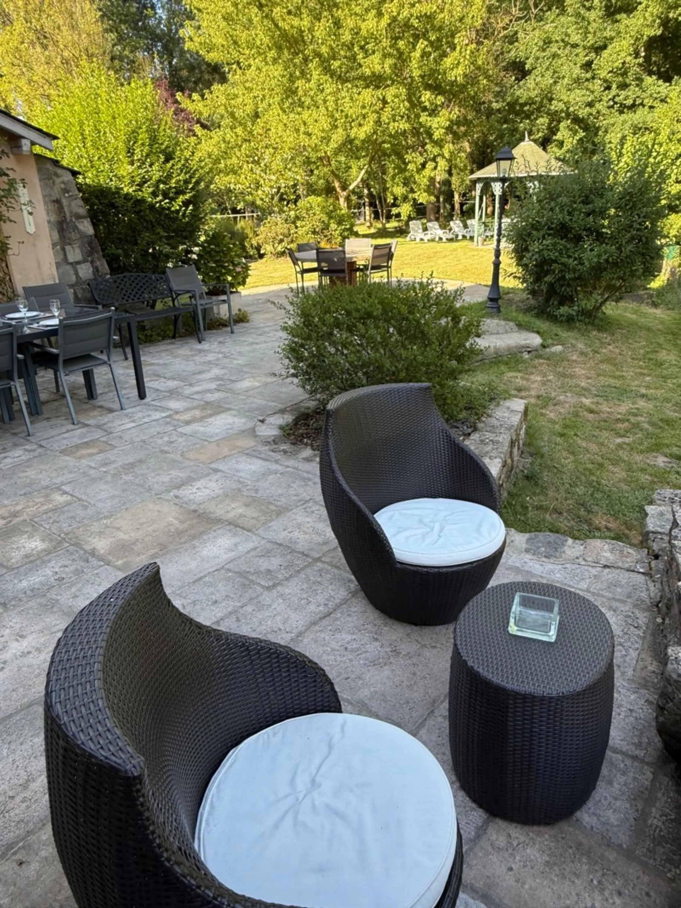 Patio in Le Moulin Bleu