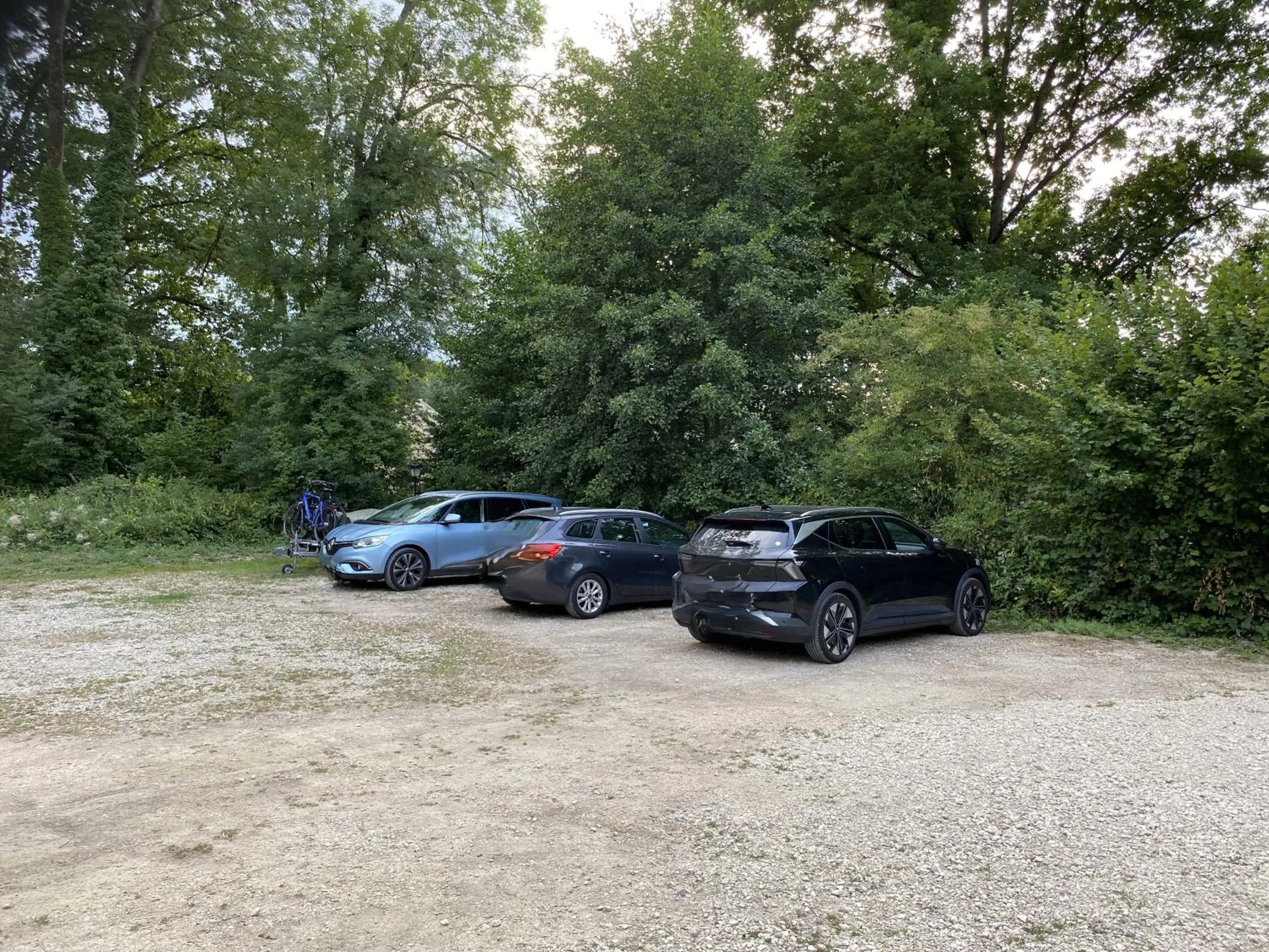 Parking in Le Moulin Bleu