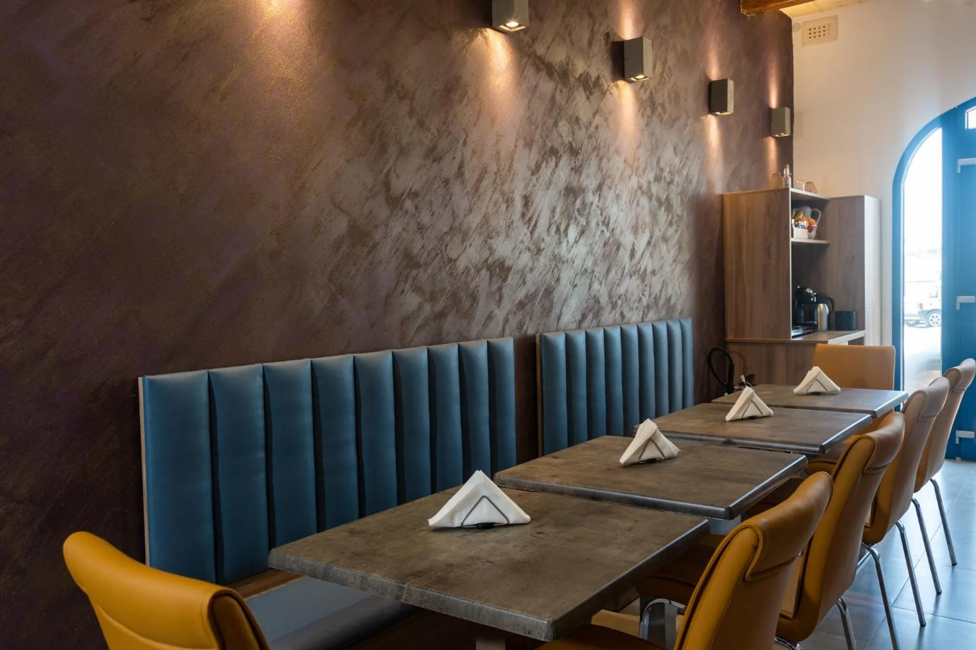 Breakfast in The Shipwright's Lodge