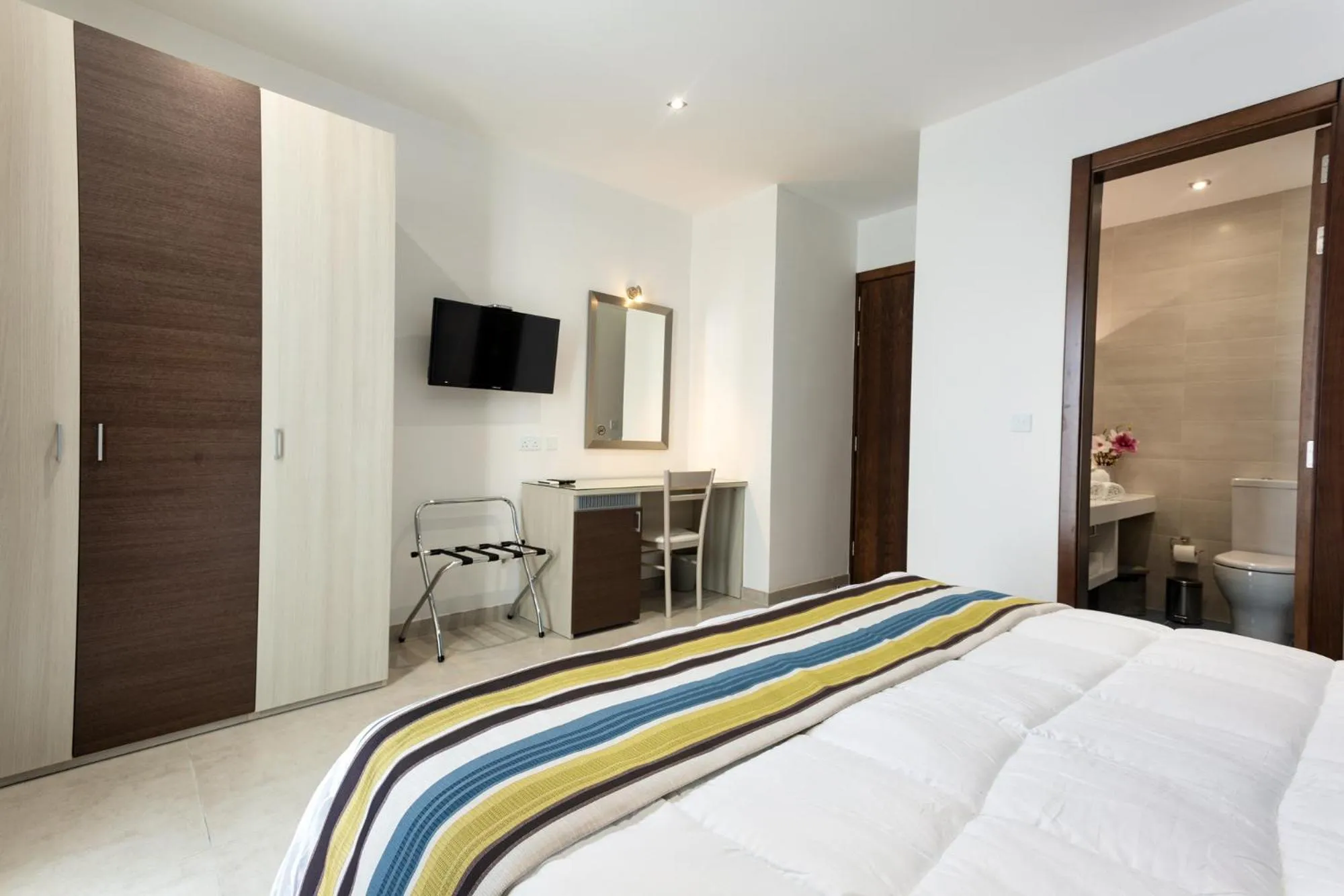 Bedroom in The Shipwright's Lodge