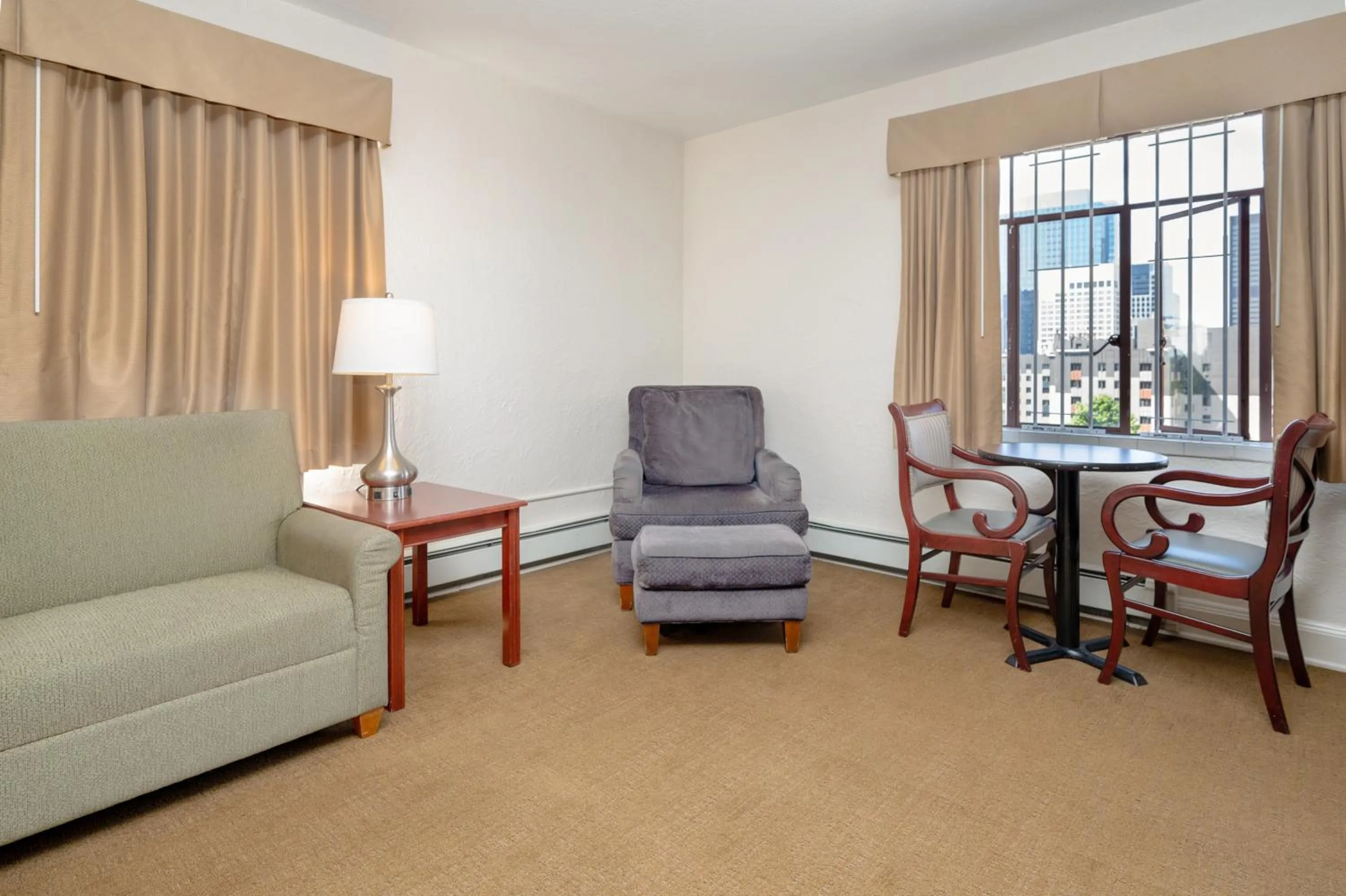 Living room in The Baroness Hotel