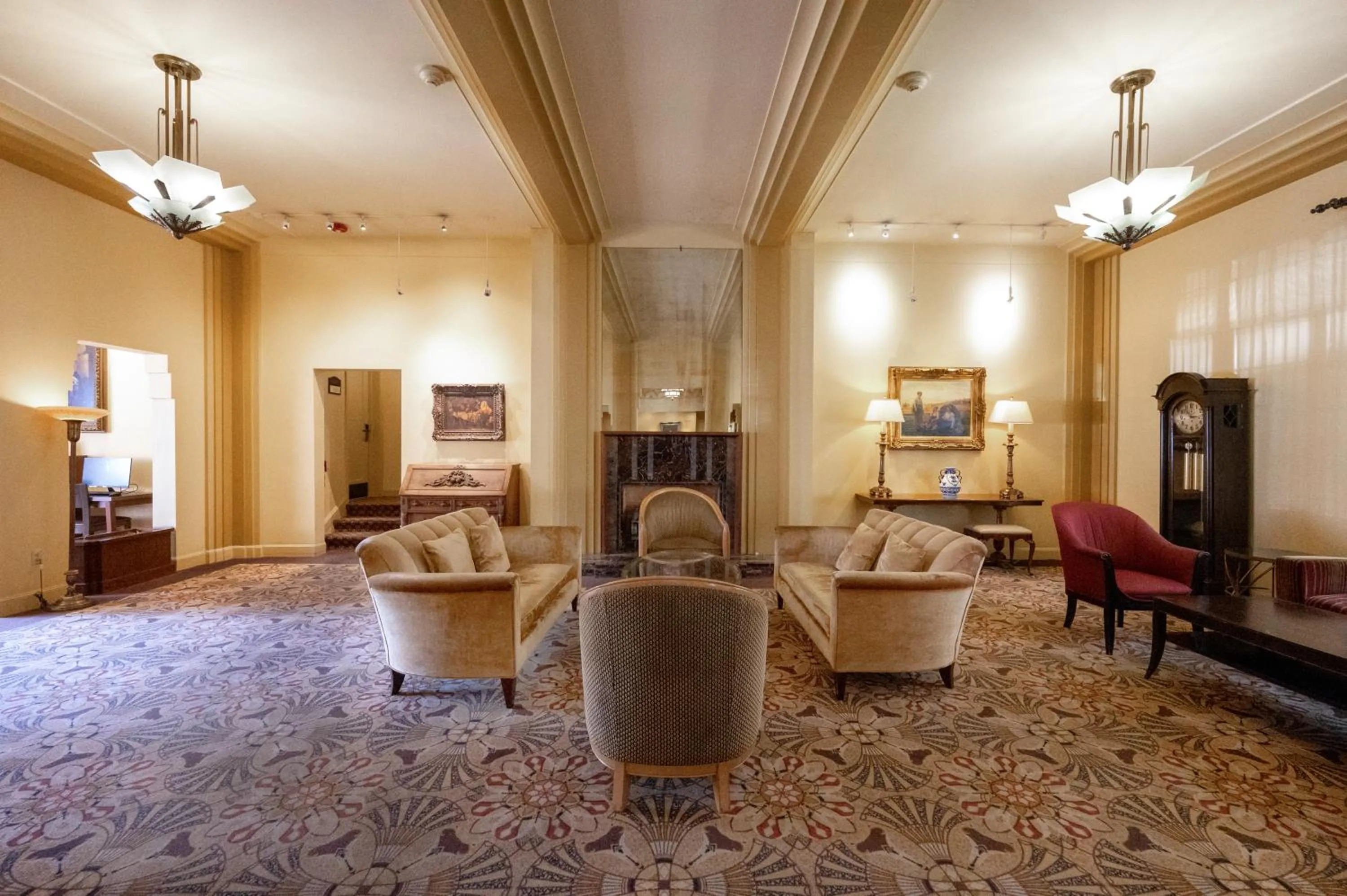 Lobby or reception in The Baroness Hotel