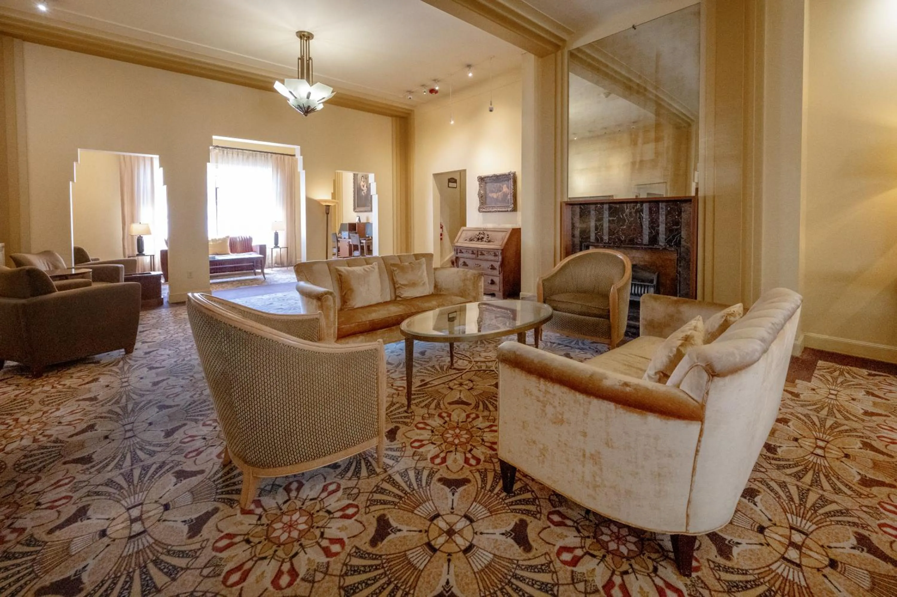 Lobby or reception in The Baroness Hotel