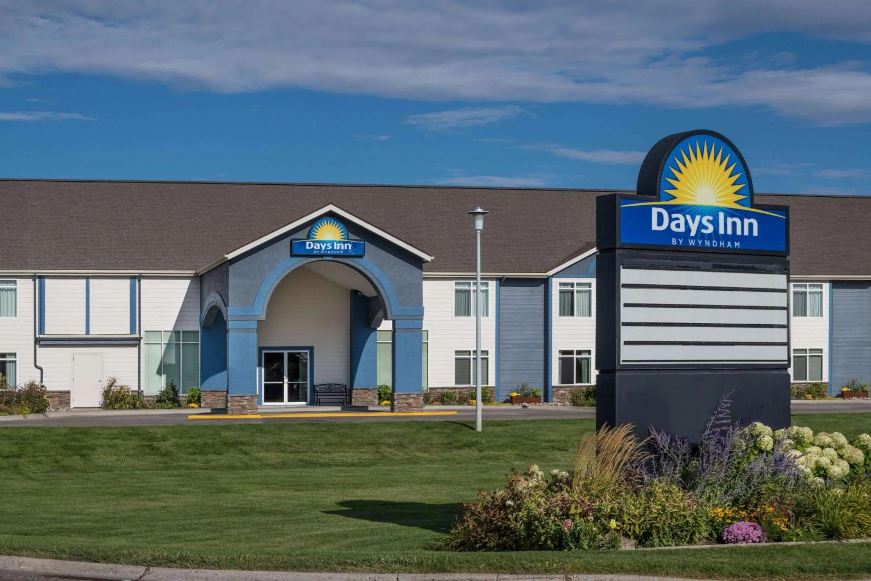 Property building in Days Inn by Wyndham Great Falls