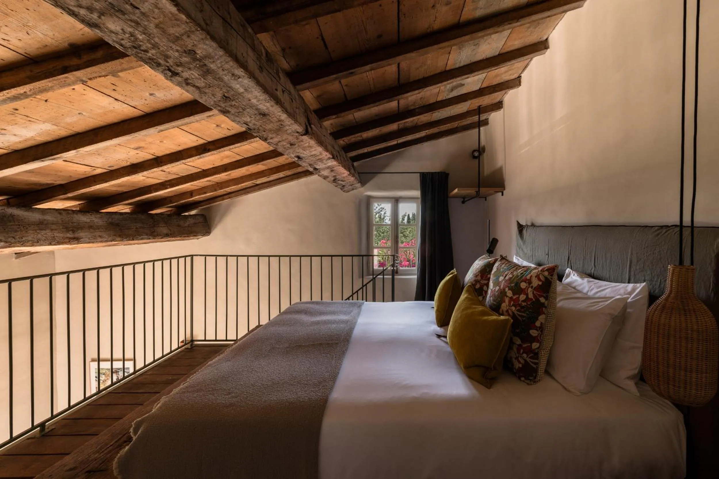 Bedroom, Bed in Les Petites Maisons - Hameau des Baux