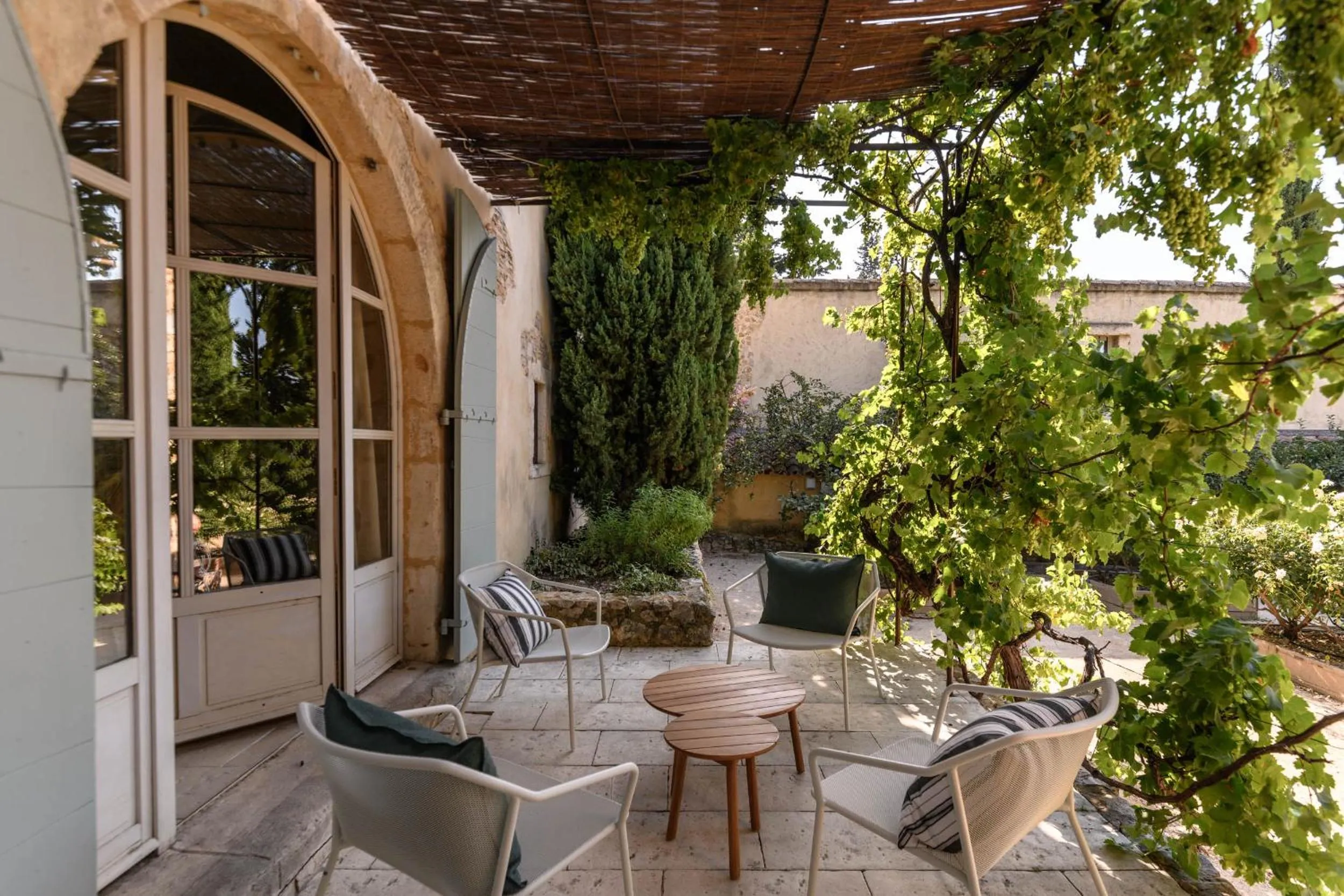 Patio in Les Petites Maisons - Hameau des Baux
