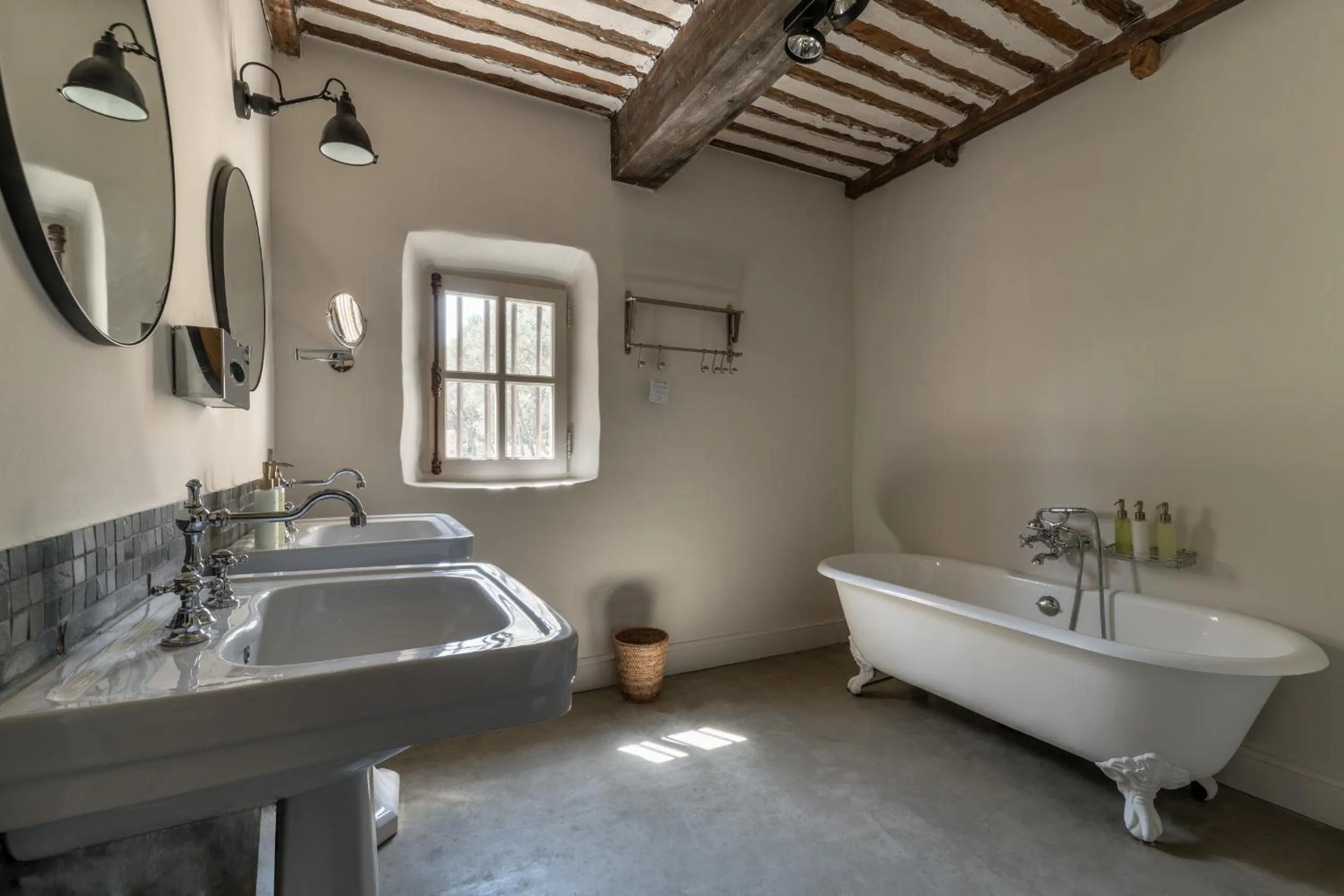 Bathroom in Les Petites Maisons - Hameau des Baux