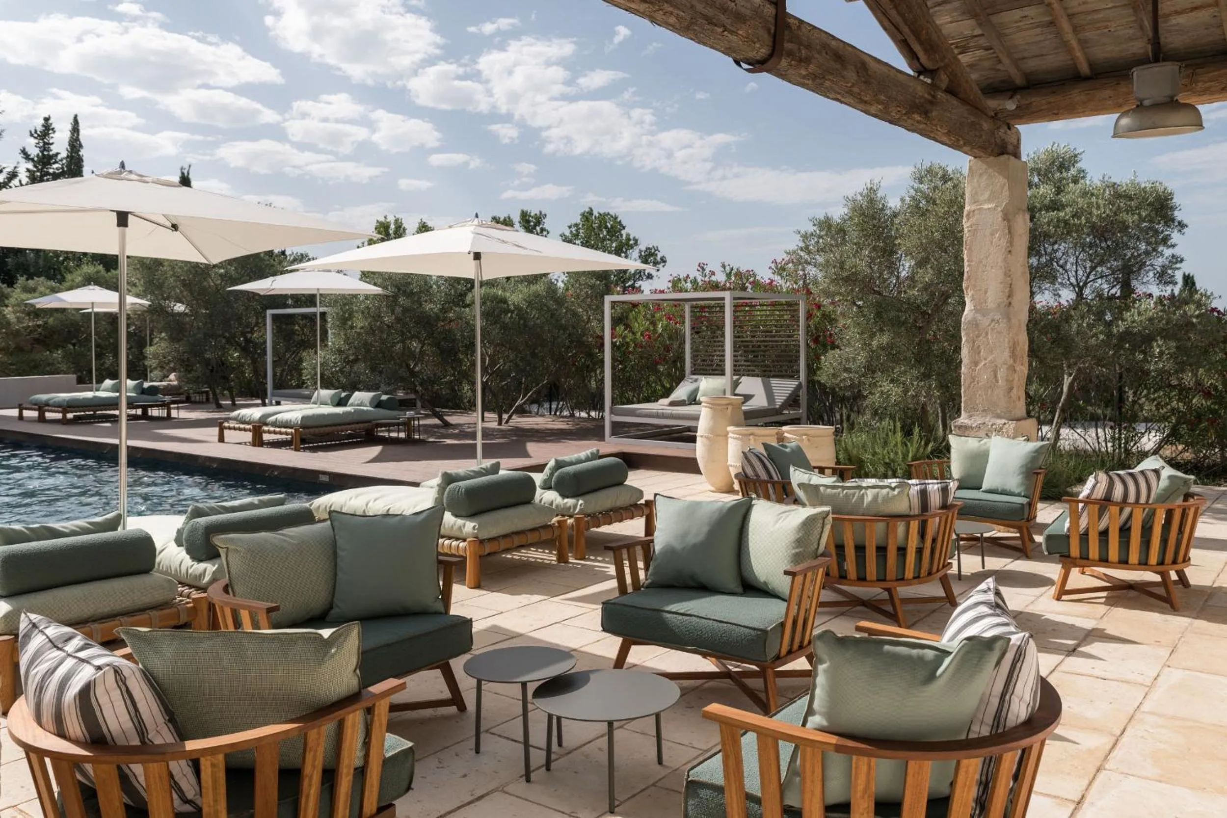 Swimming pool in Les Petites Maisons - Hameau des Baux