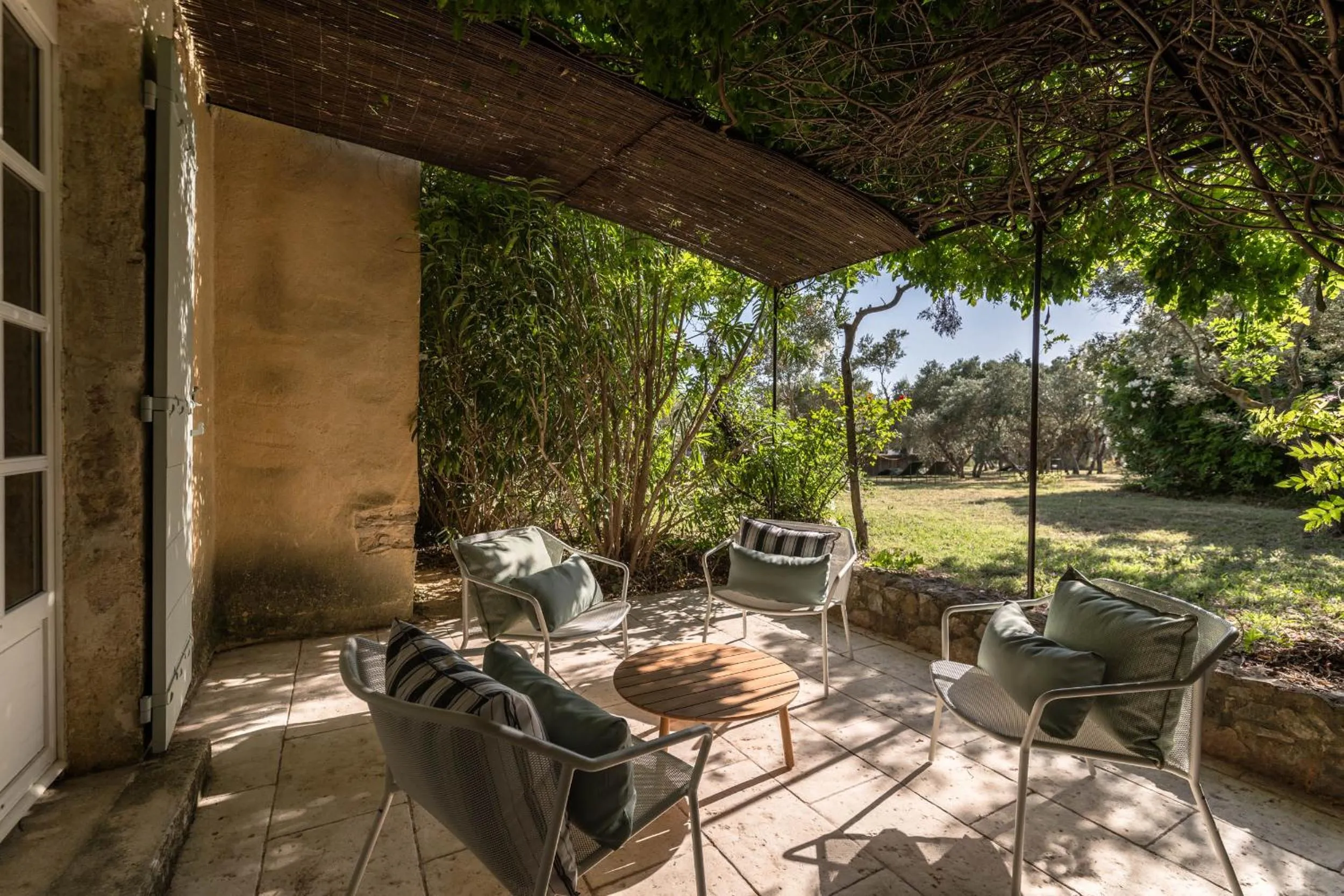 Patio in Les Petites Maisons - Hameau des Baux