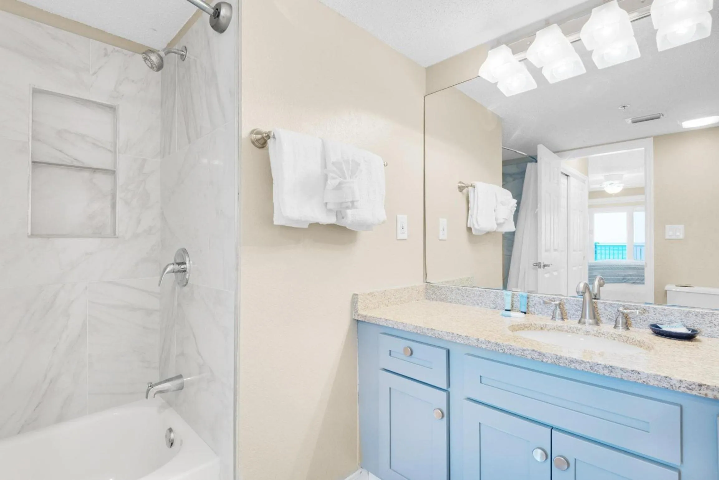 Islander Beach Resort 6012