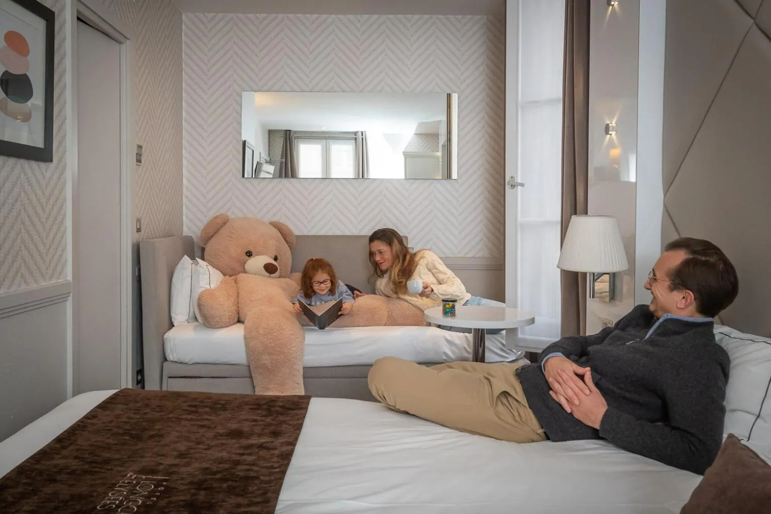 Bed in Longchamp Elysées