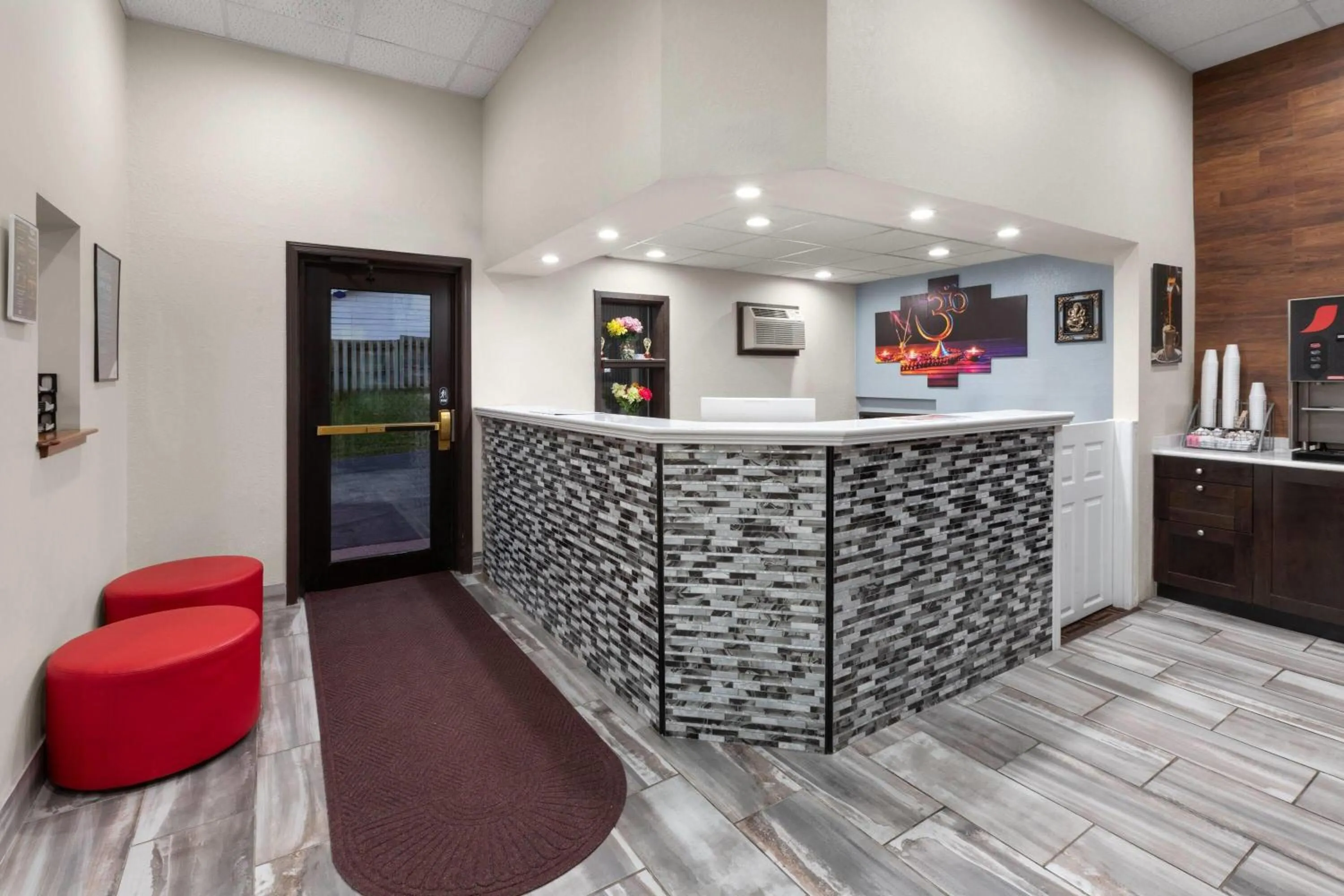 Lobby or reception in Super 8 by Wyndham Winona MN